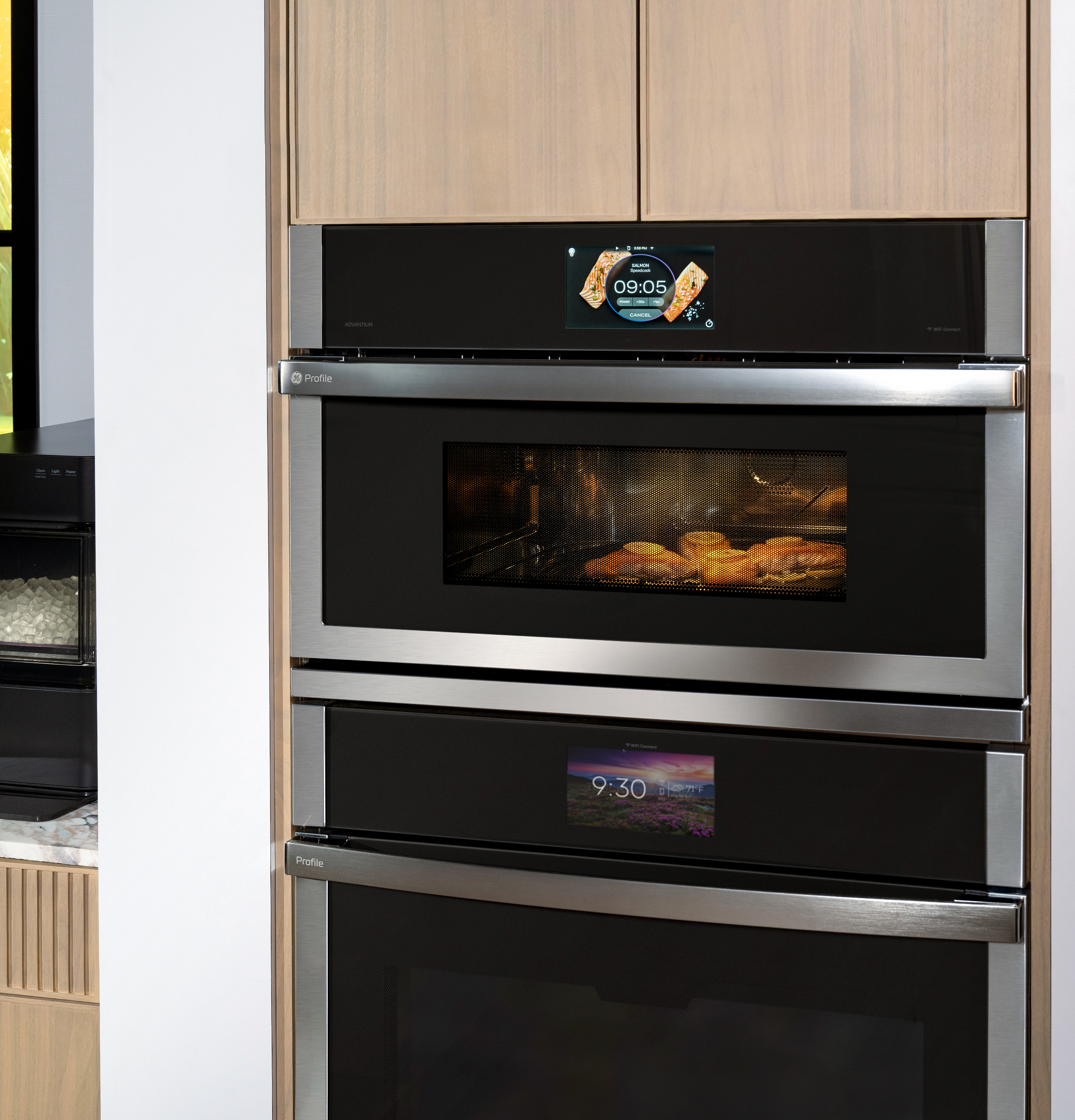 27" Single Wall Oven with 120V Advantium Technology view 14