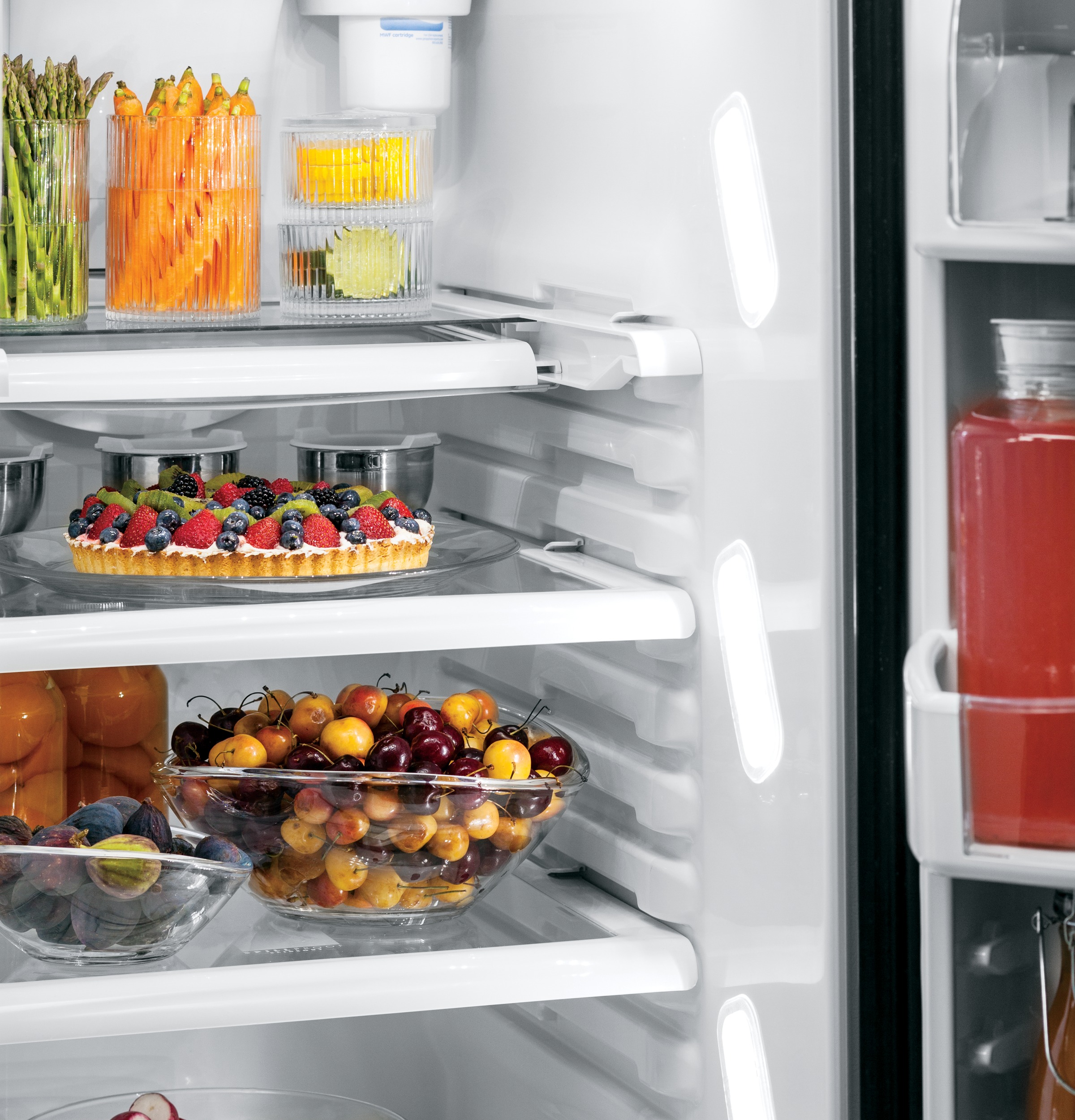 Series 25.3 Cu. Ft. Side-by-Side Refrigerator PSE25KBLTS, product image 8 of 16