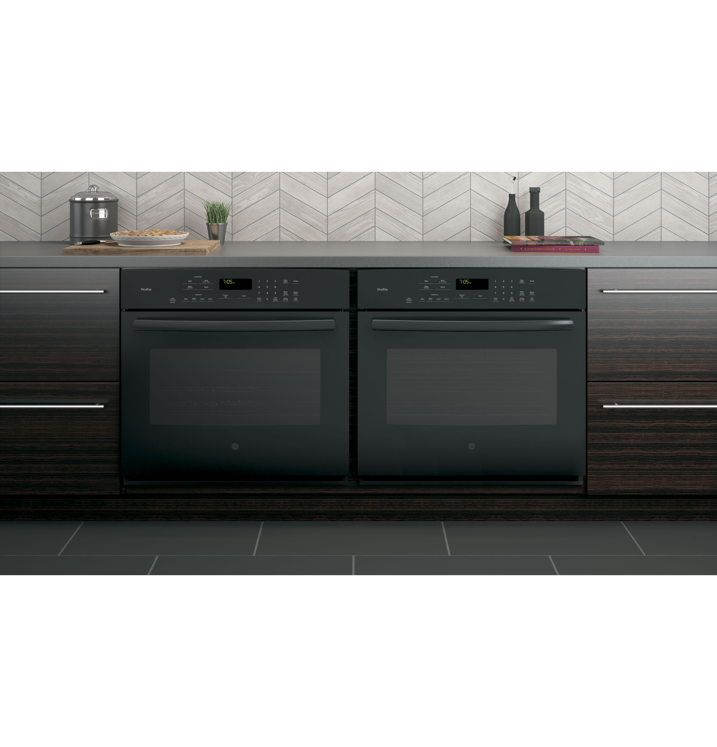 Series 30" Built-In Single Convection Wall Oven PT7050DFBB