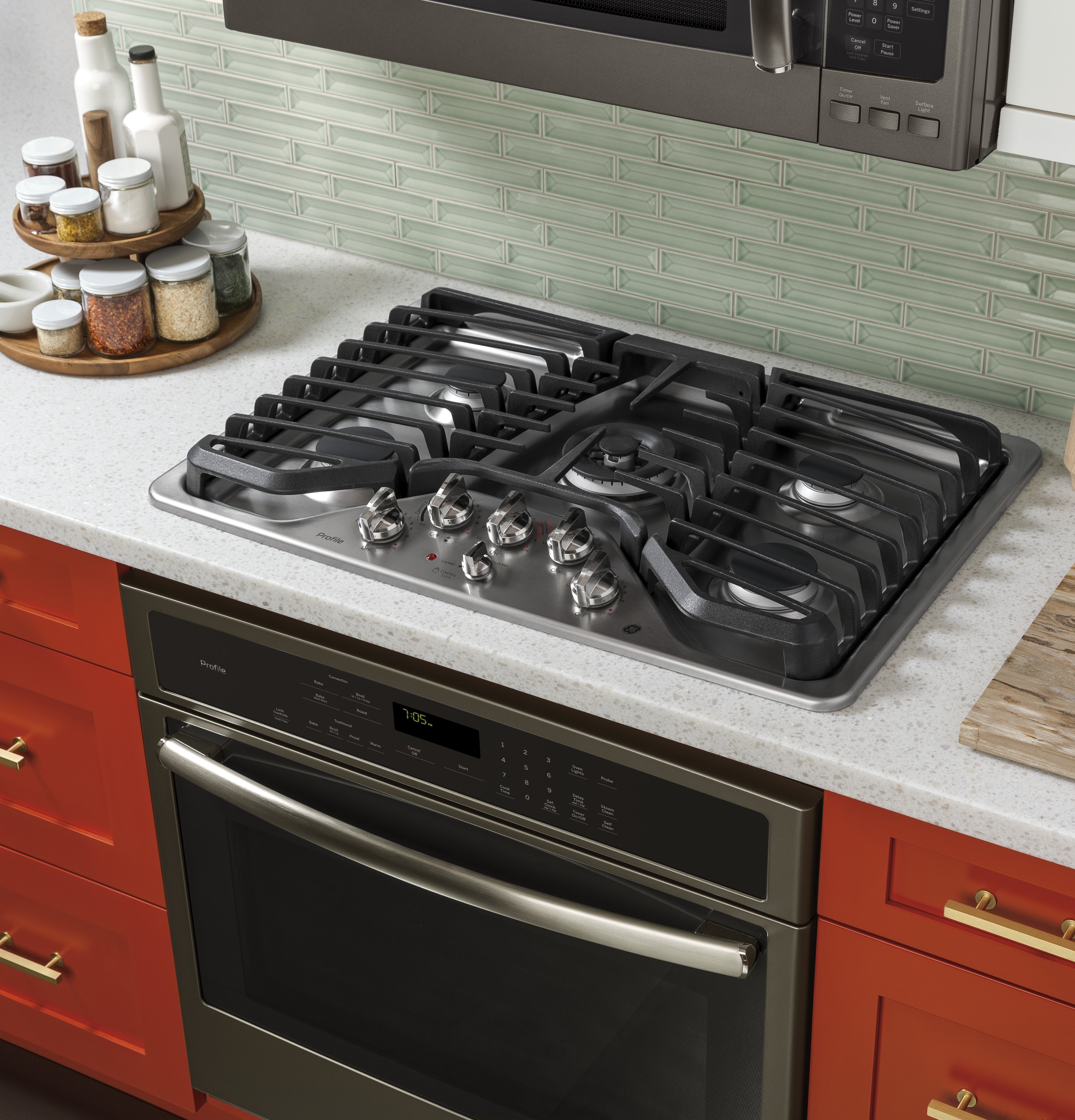 Series 30" Built-In Single Convection Wall Oven PT7050EHES