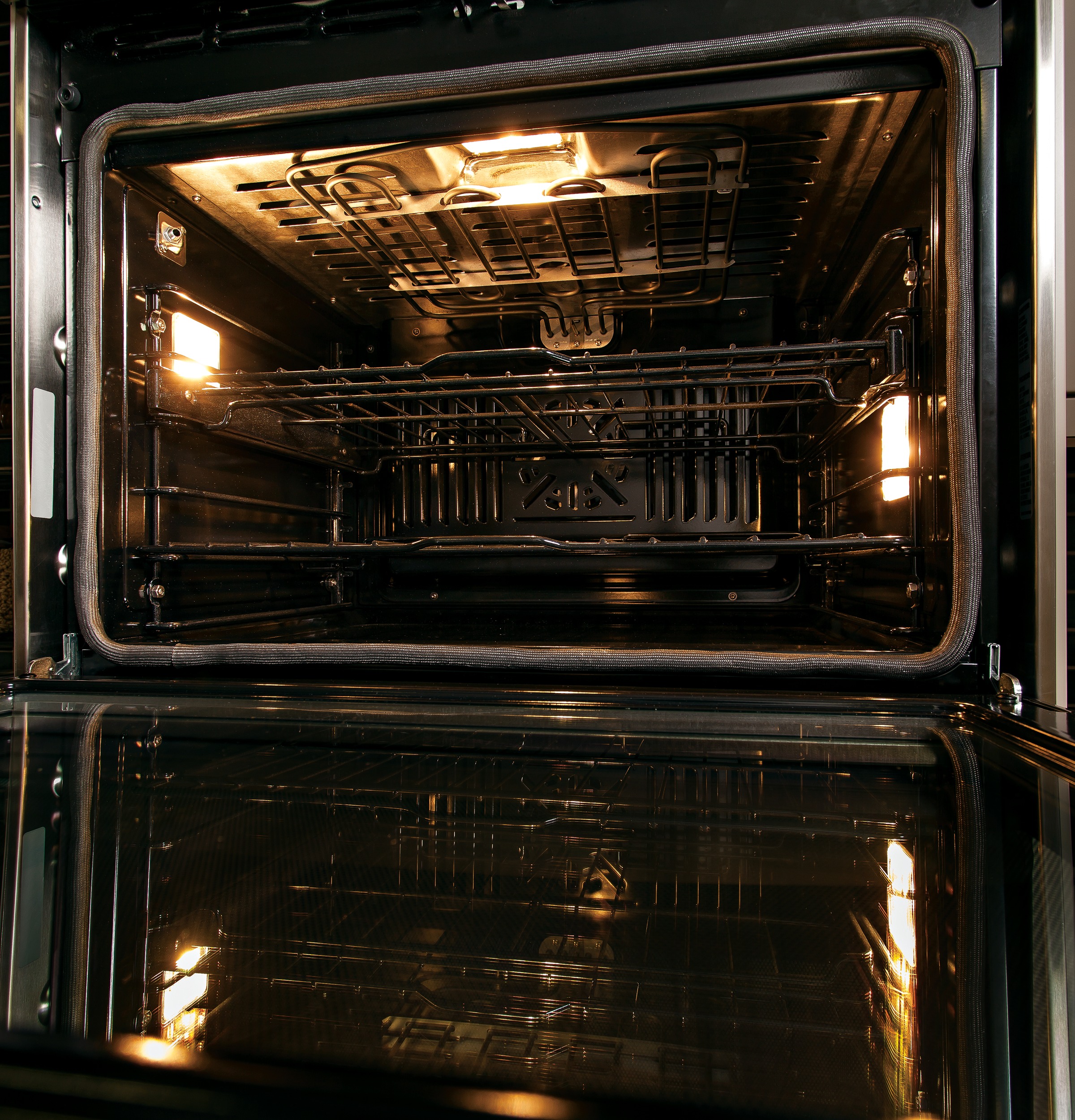 Series 30" Built-In Double Wall Oven with Convection PT7550DFBB