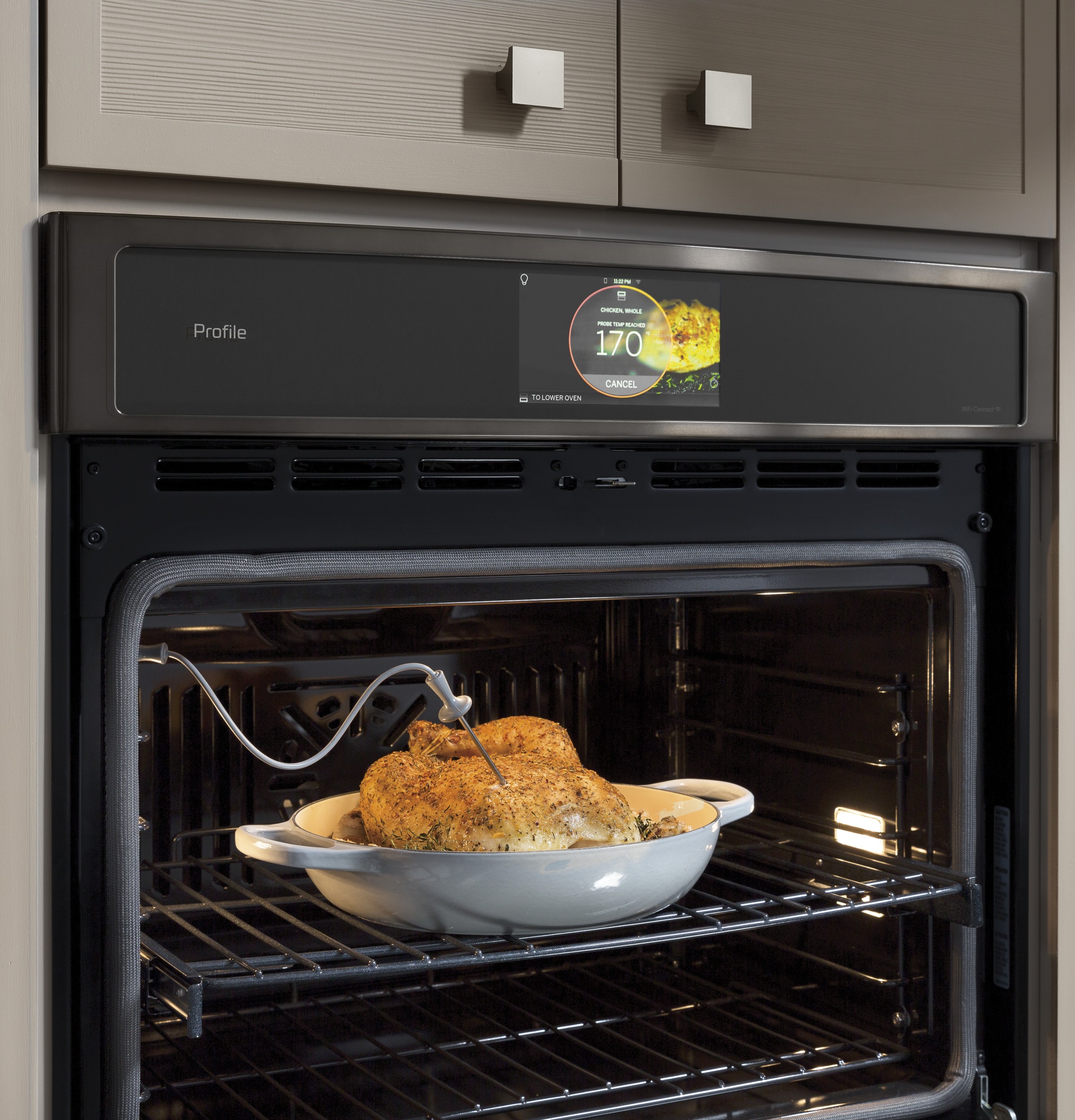 Series 30" Built-In Single Convection Wall Oven PT9051BLTS