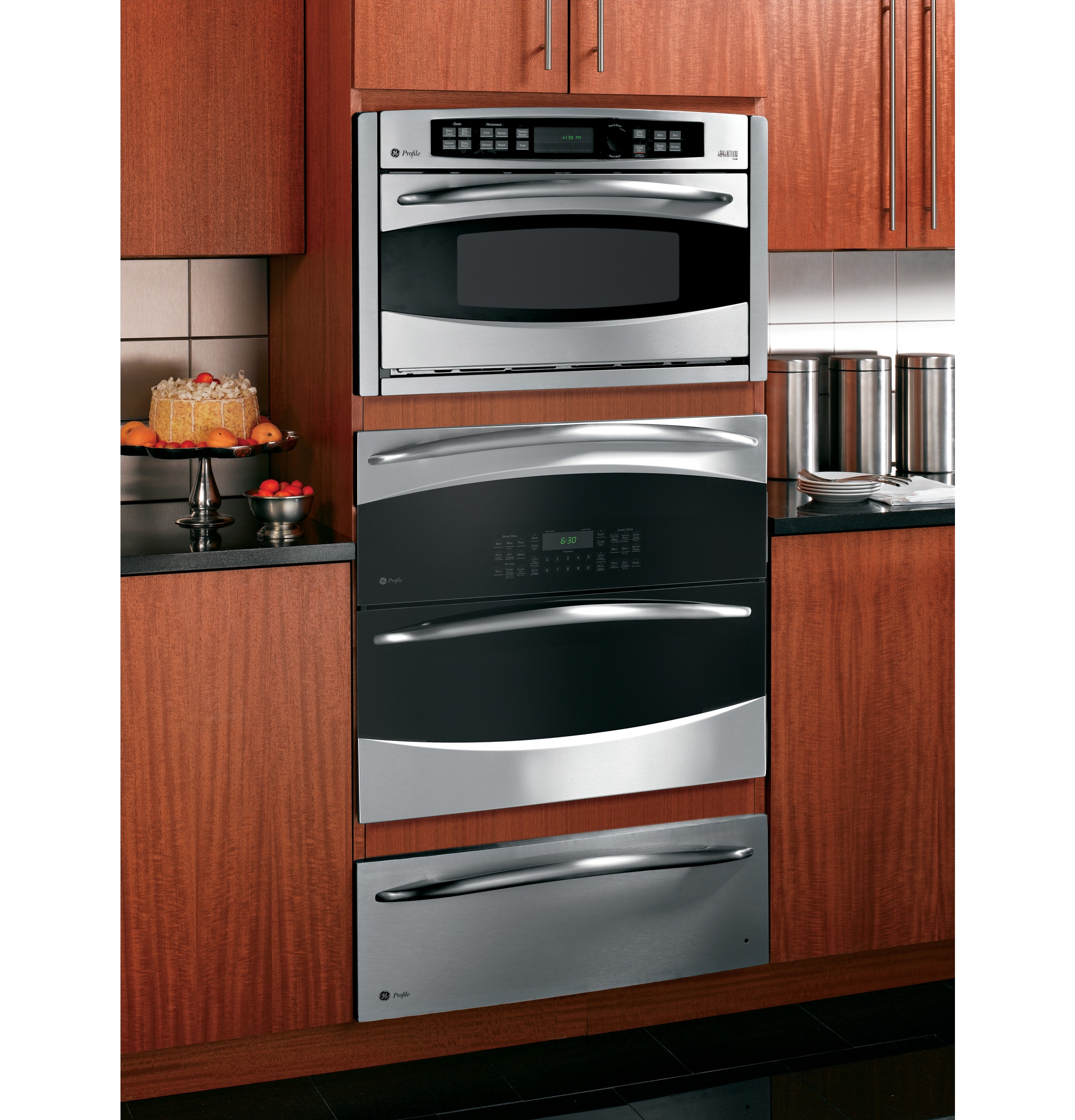 Series 30" Built-In Single/Double Convection Wall Oven PT925SNSS