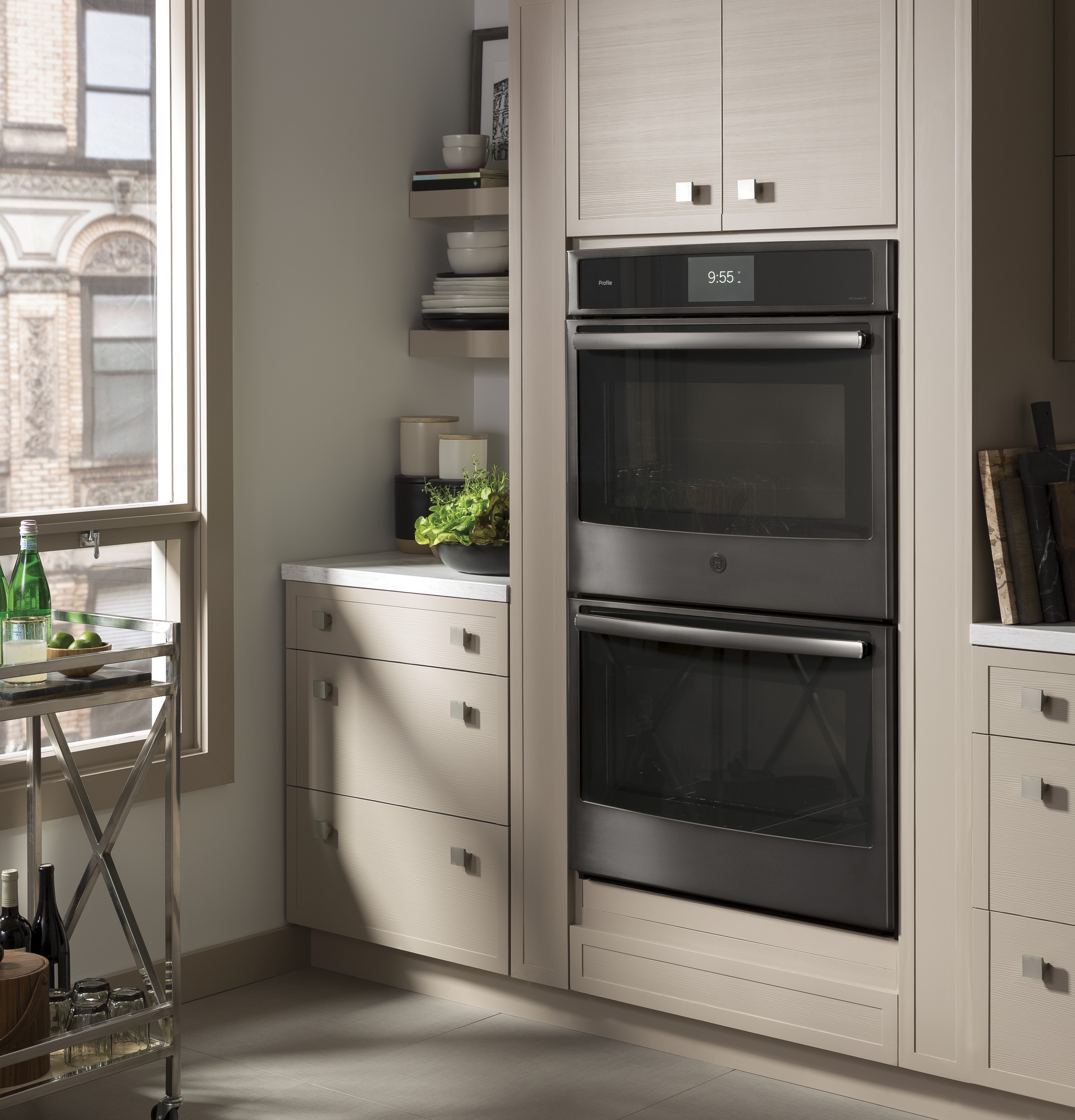 Series 30" Built-In Double Convection Wall Oven PT9551BLTS