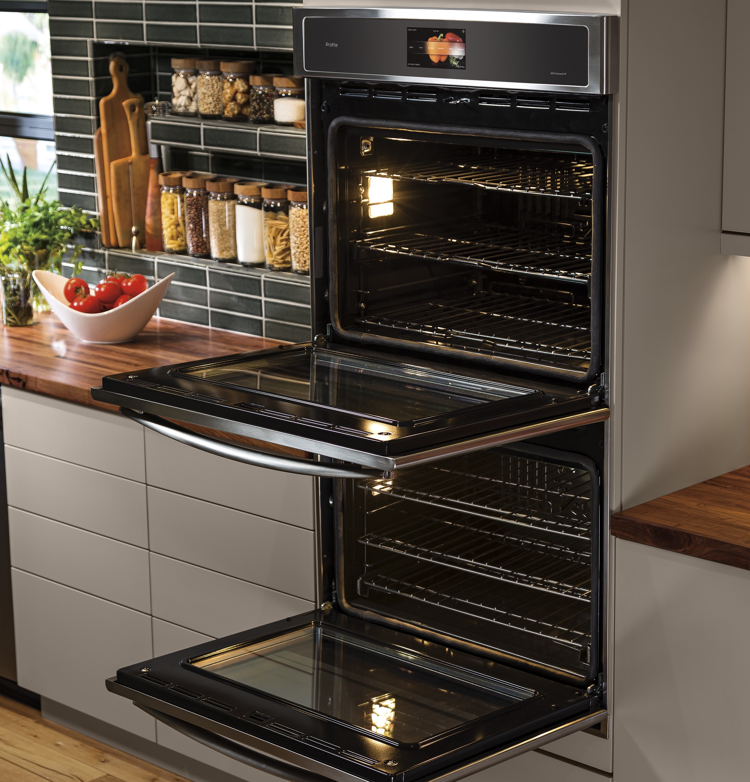 Series 30" Built-In Double Convection Wall Oven PT9551SLSS
