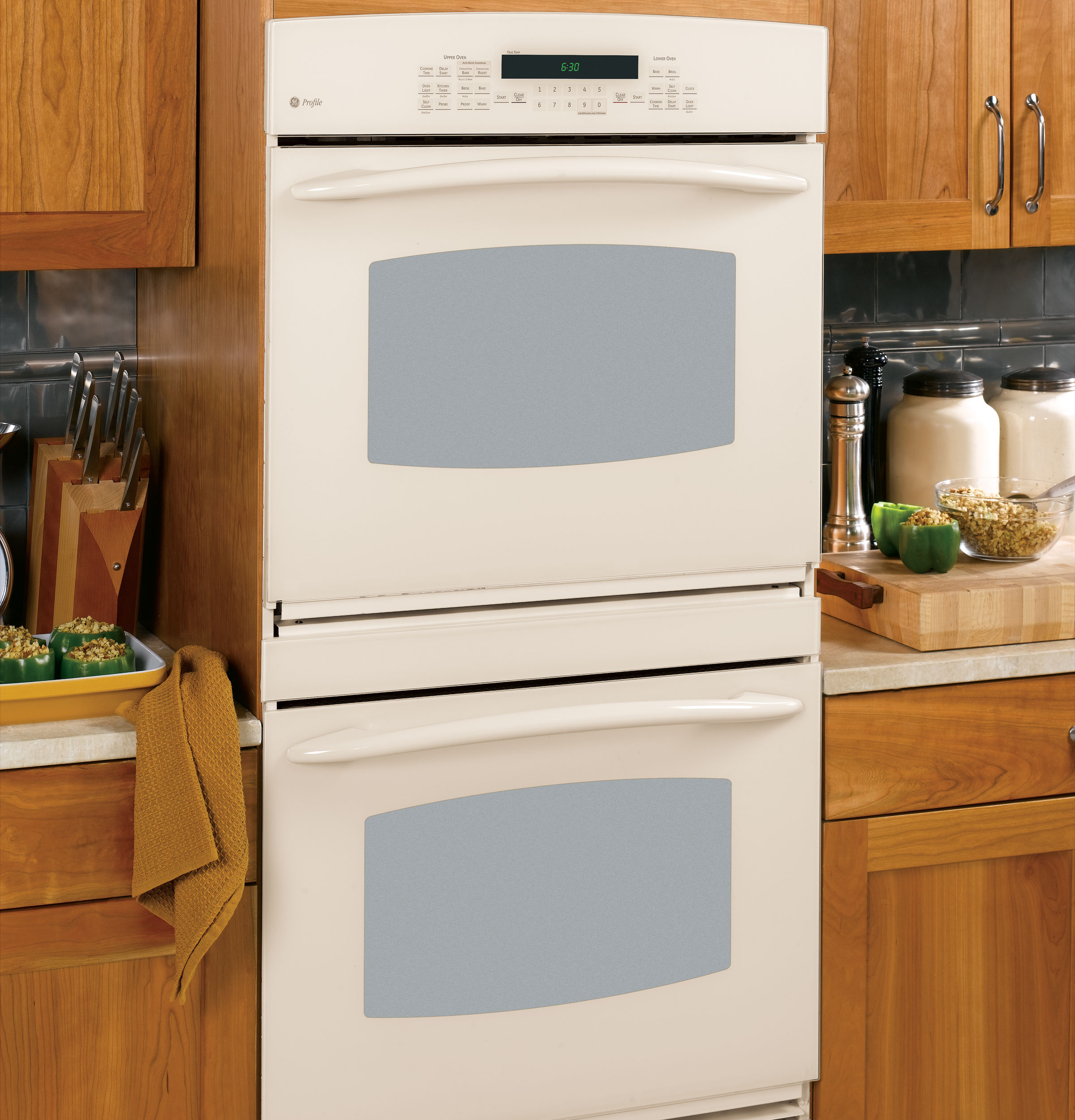 30" Built-In Double Convection/Thermal Wall Oven PT956CMCC