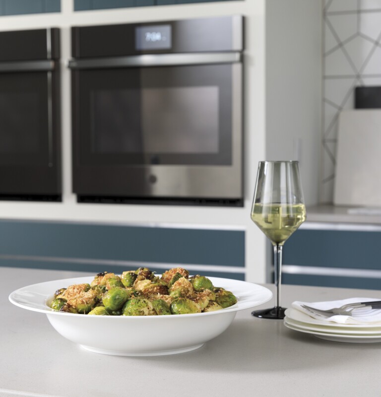 30" Smart Built-In Convection Single Wall Oven with No Preheat Air Fry and Precision Cooking view 3