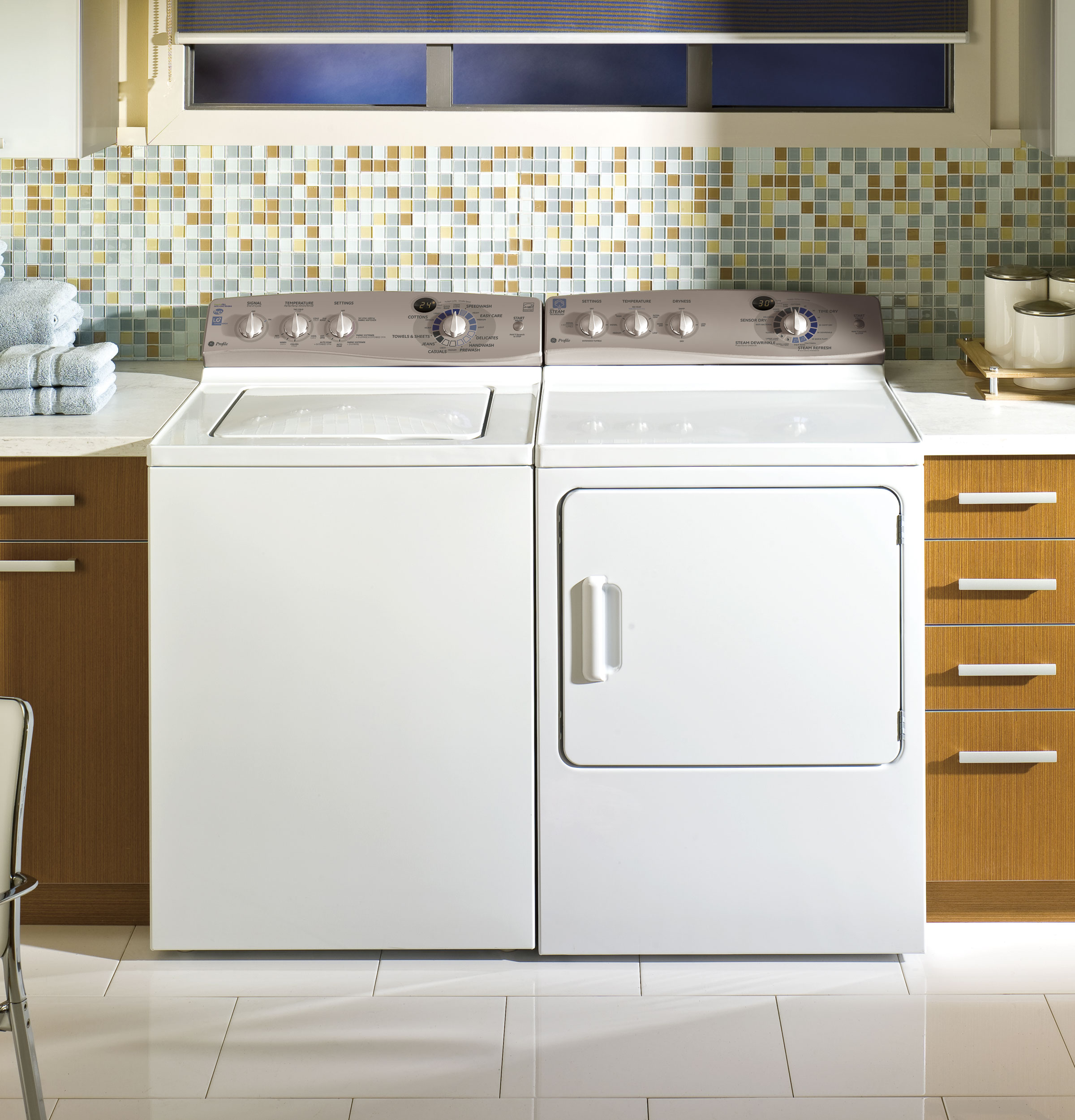 3.6 DOE cu. ft. stainless steel capacity washer PTWN6250MWT