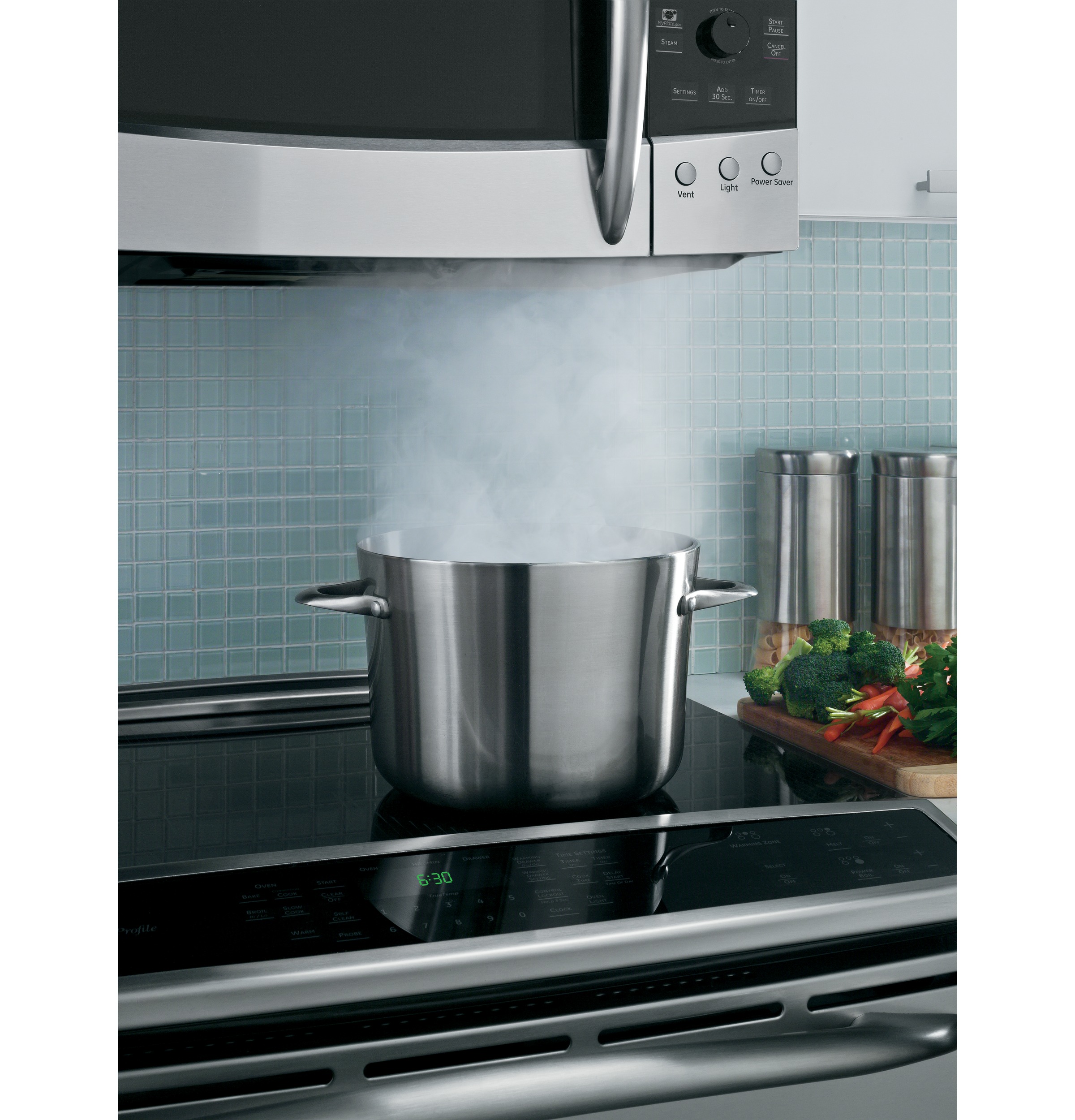 Spacemaker 2.1 Cu. Ft. Over-the-Range Microwave Oven view 3