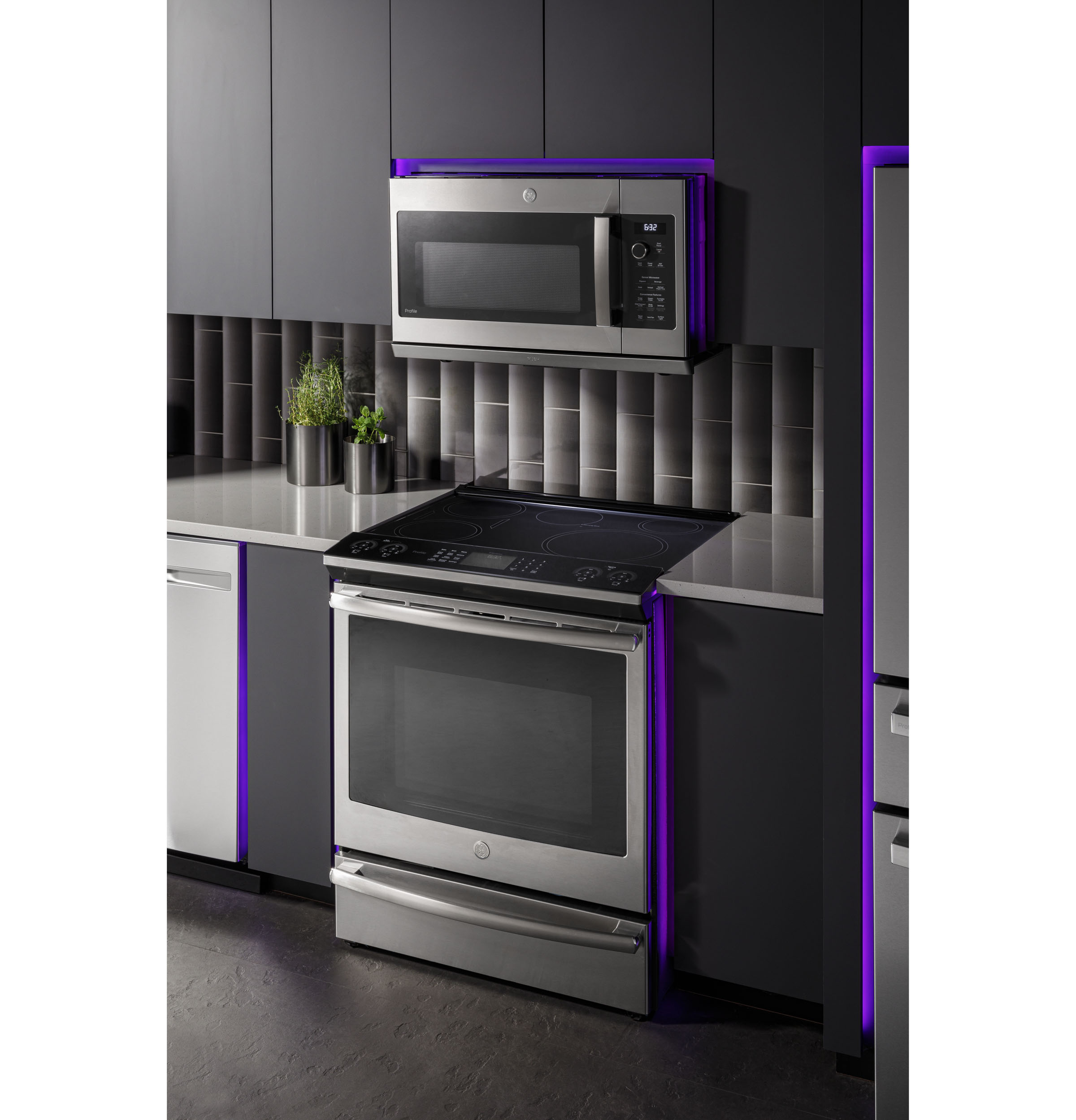 2.2 Cu. Ft. Over-the-Range Sensor Microwave Oven view 10