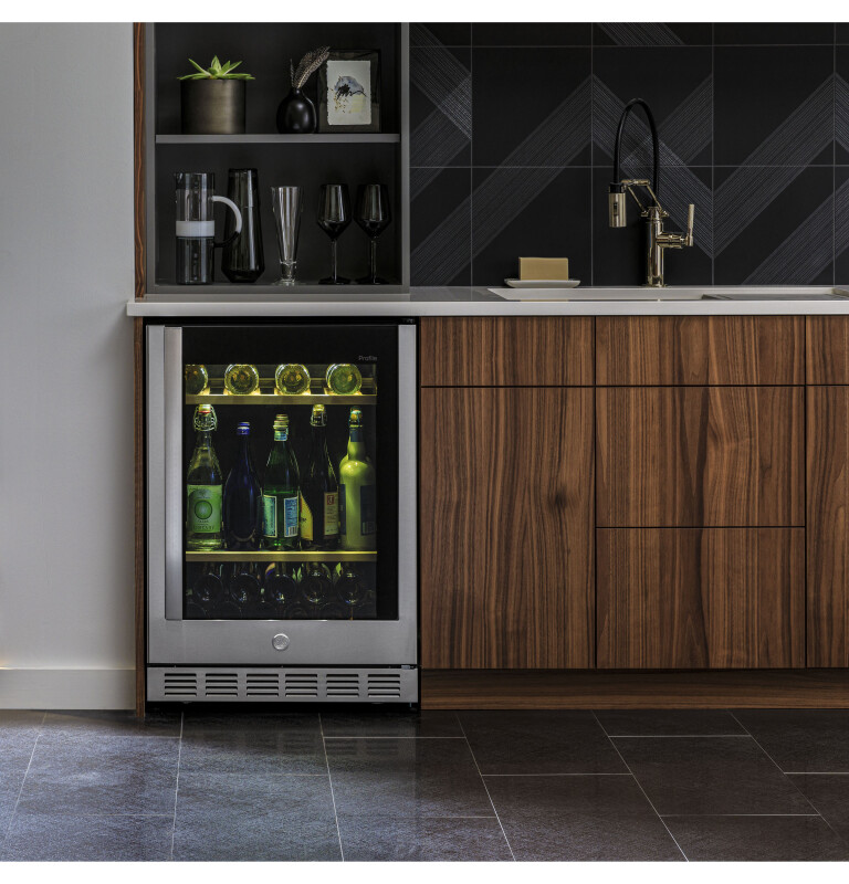 155-Can or 52-Bottle Beverage Center view 22