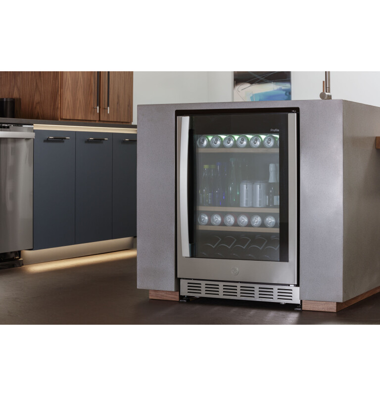 155-Can or 52-Bottle Beverage Center view 15