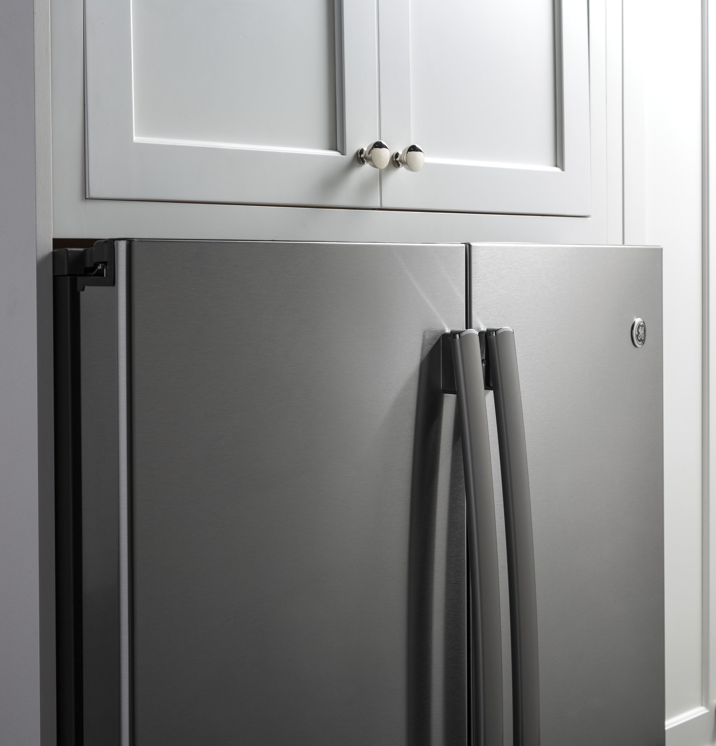 Series 22.1 Cu. Ft. Counter-Depth French-Door Refrigerator with Hands-Free AutoFill PYE22KSKSS
