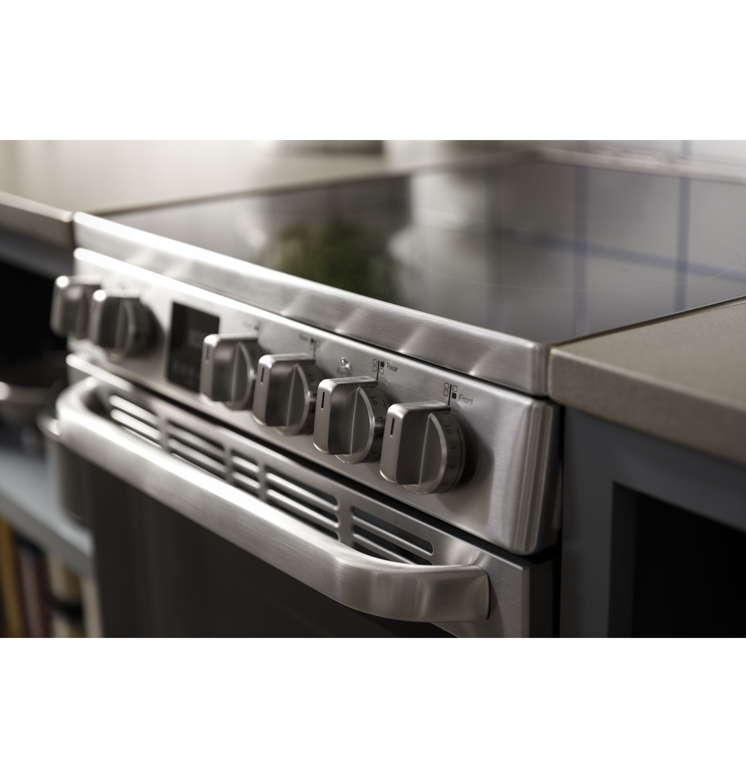 Haier ENERGY STAR® 24" 2.9 Cu. Ft. Electric RangeHaier ENERGY STAR® 24" 2.9 Cu. Ft. Electric Range view 18
