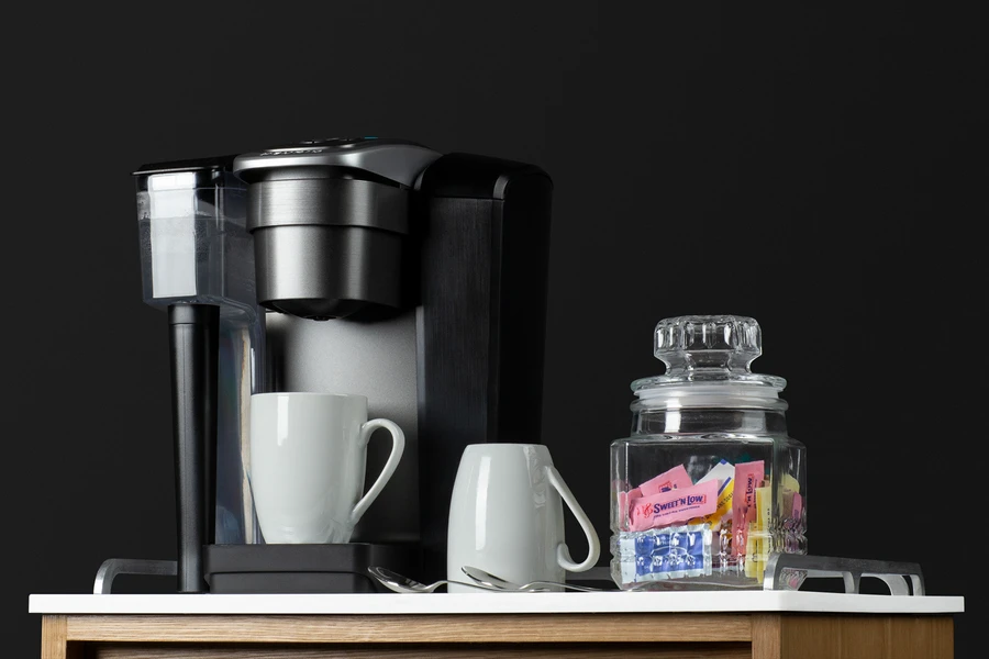 21" Wide Coffee Station With Minibar QCSDR3OAK