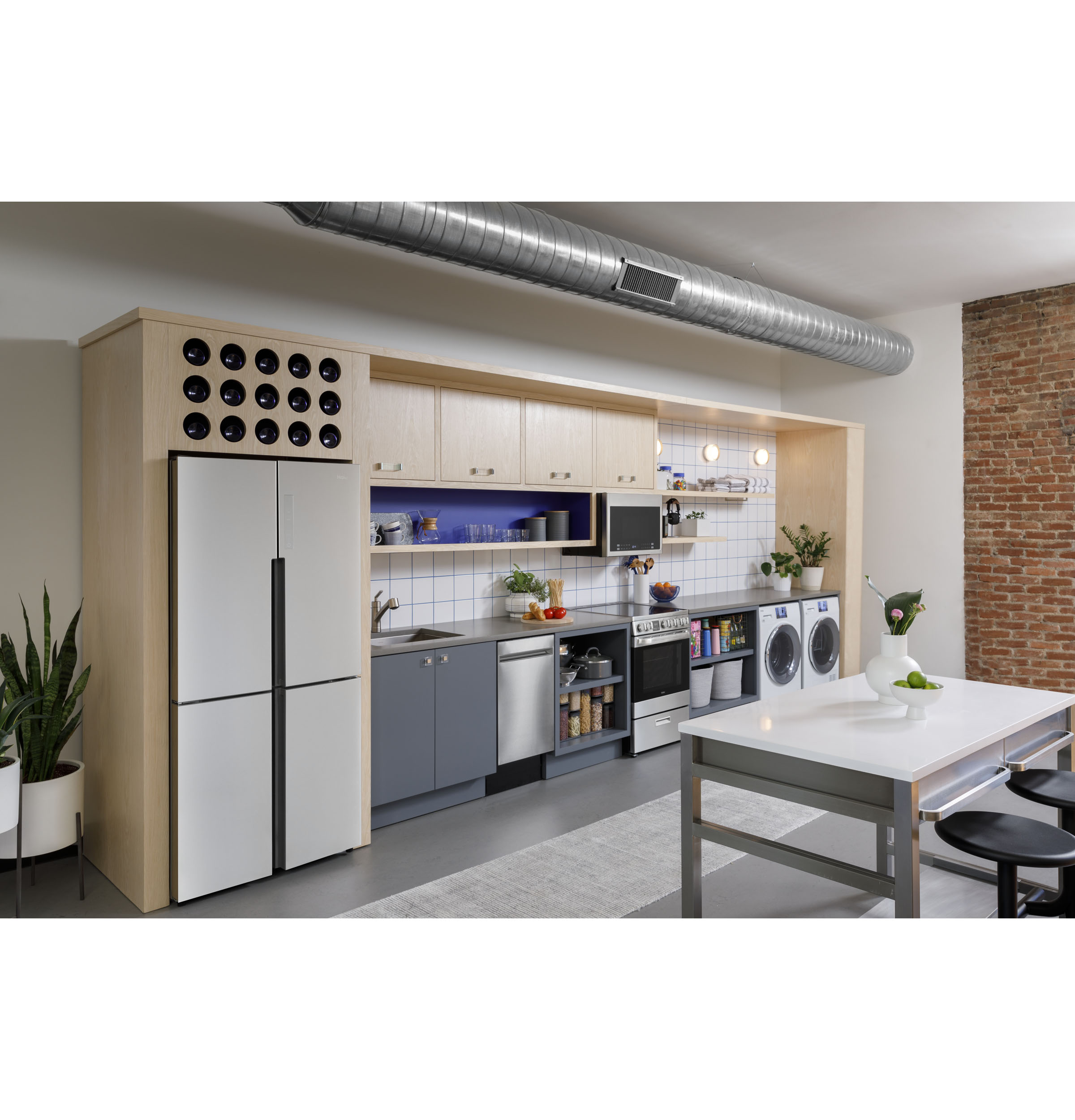Haier ENERGY STAR® 2.4 Cu. Ft. Smart Frontload Washer QFW150SSNWW