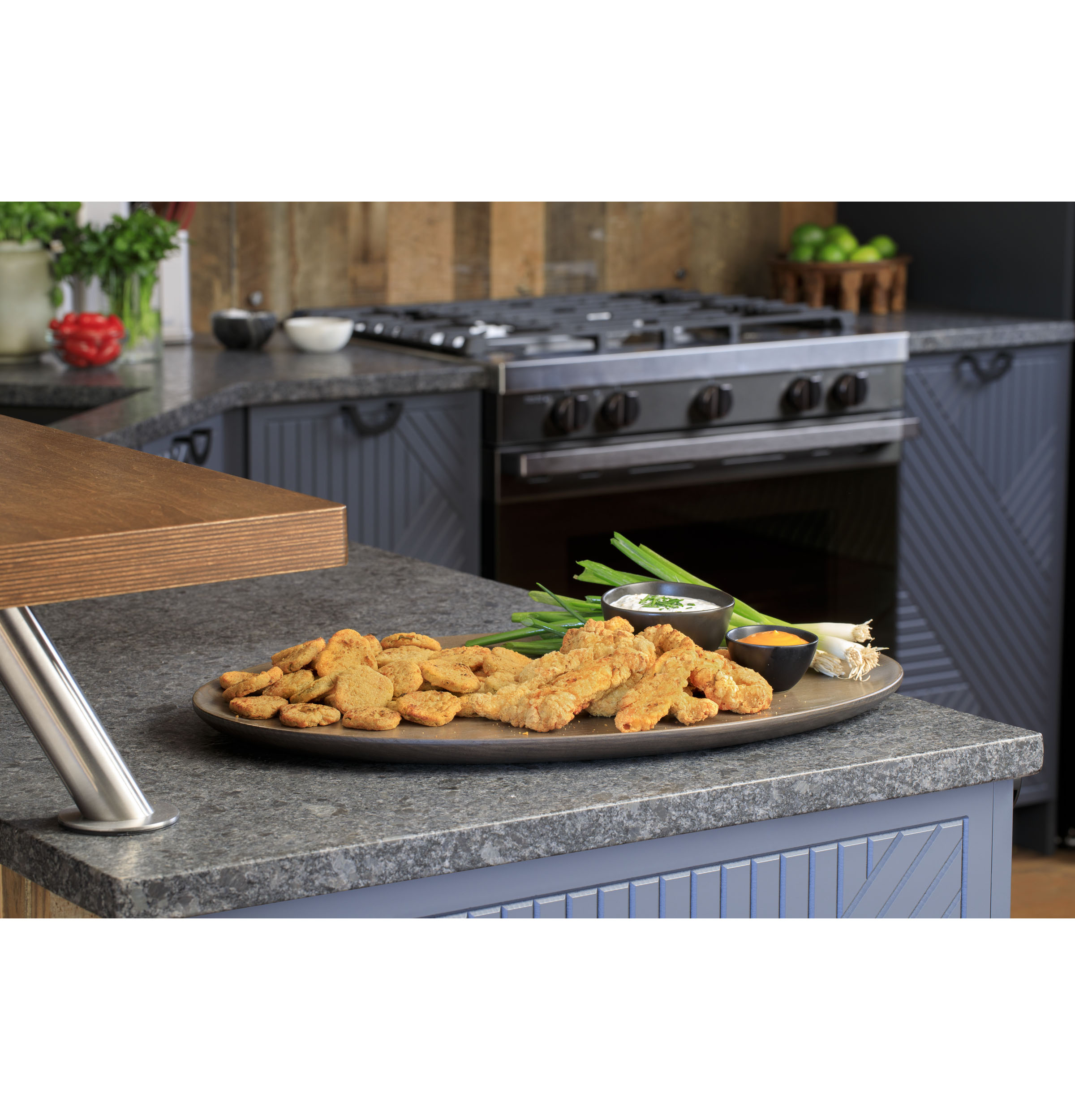 30" Smart Slide-In Gas Range with Convection30" Smart Slide-In Gas Range with Convection QGSS740RNSS