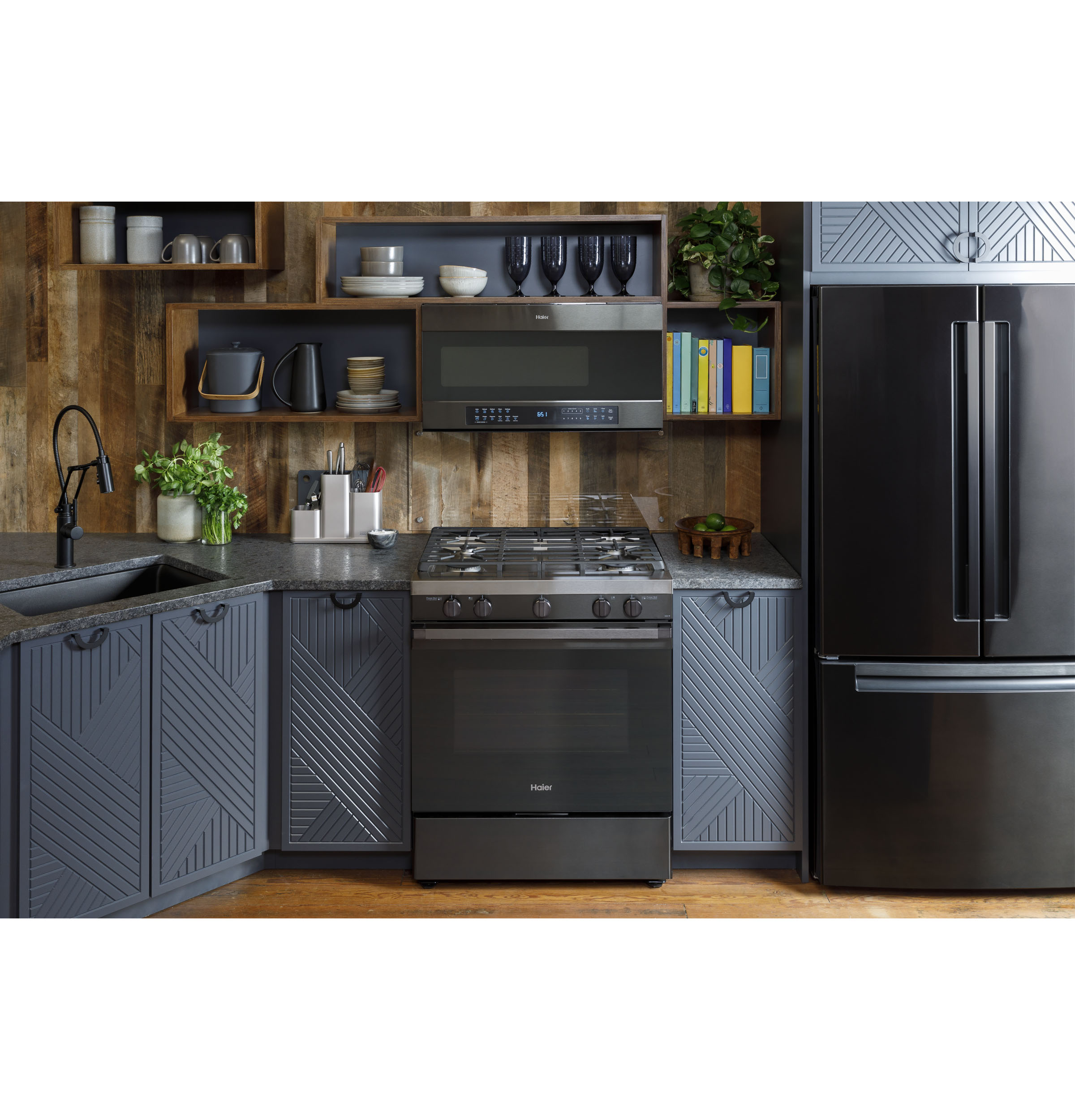 30" Smart Slide-In Gas Range with Convection30" Smart Slide-In Gas Range with Convection QGSS740RNSS
