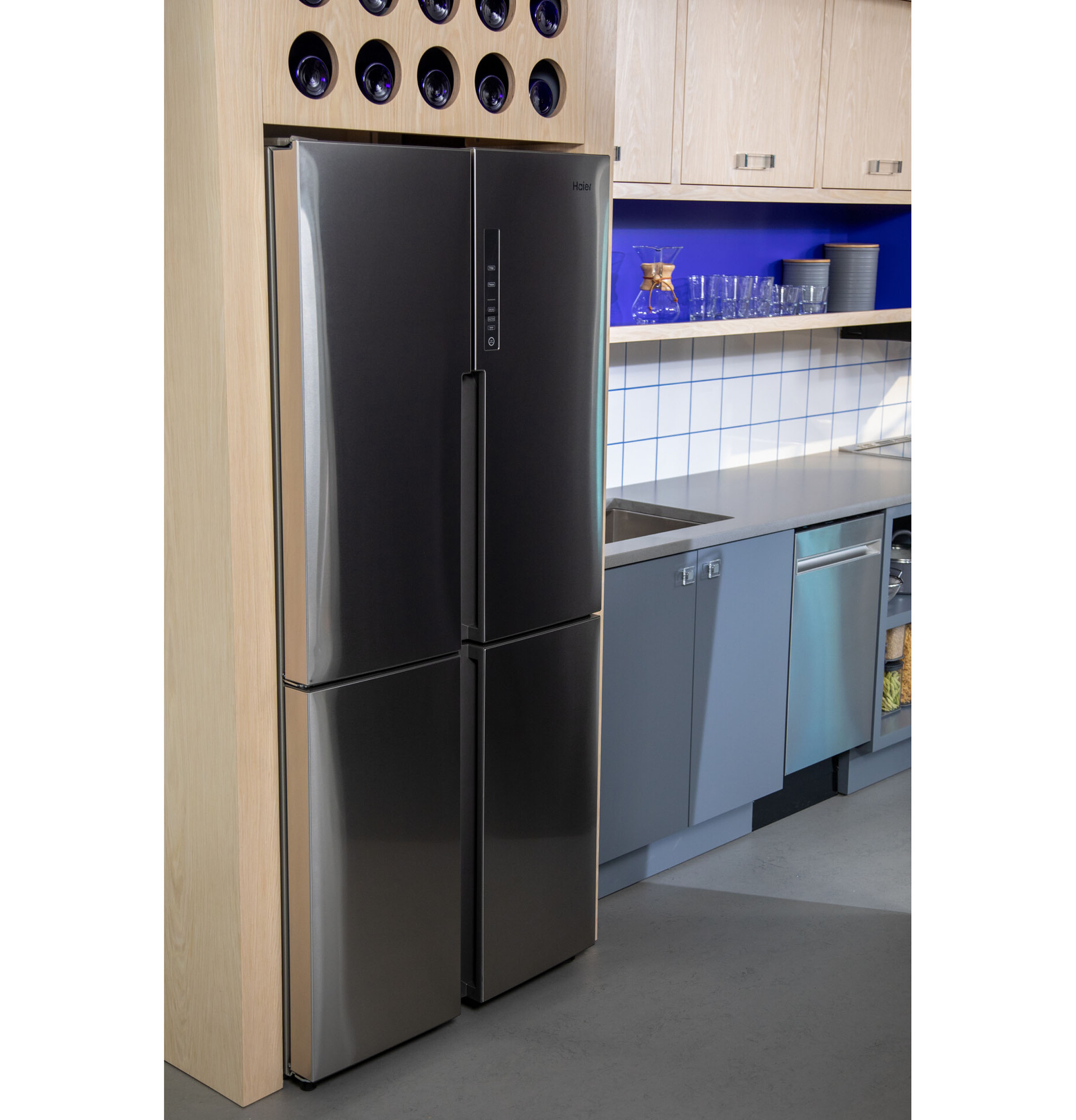 Haier ENERGY STAR® 16.8 Cu. Ft. Quad Door RefrigeratorHaier ENERGY STAR® 16.8 Cu. Ft. Quad Door Refrigerator view 10
