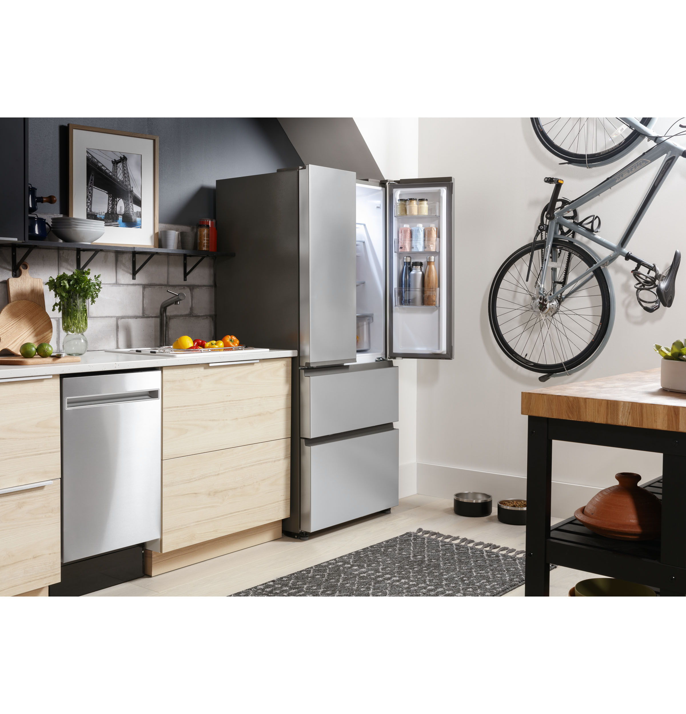 14.5 Cu. Ft. 4 Door Refrigerator14.5 Cu. Ft. 4 Door Refrigerator view 10