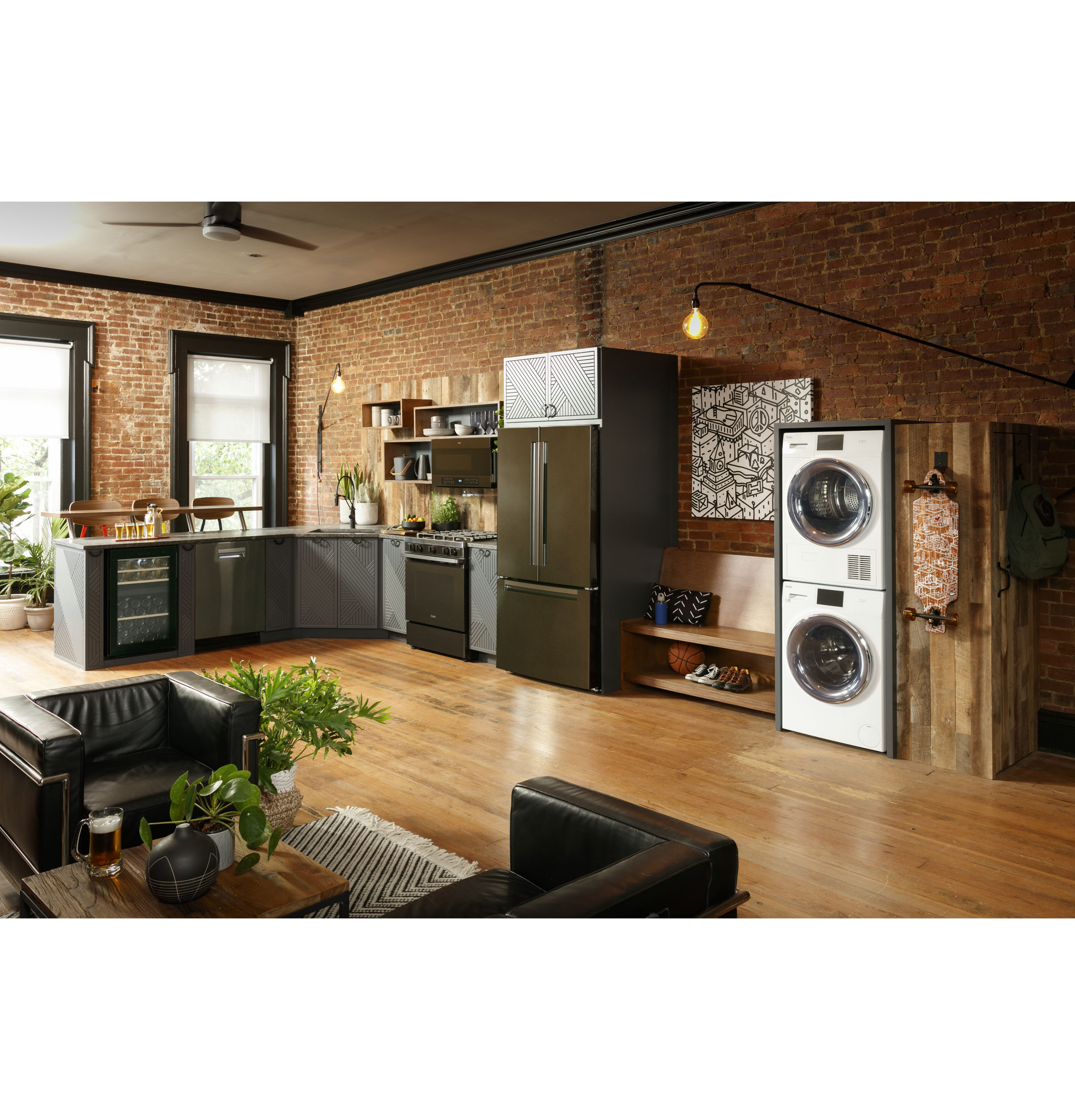 Haier ENERGY STAR® 27.0 Cu. Ft. French-Door RefrigeratorHaier ENERGY STAR® 27.0 Cu. Ft. French-Door Refrigerator view 6