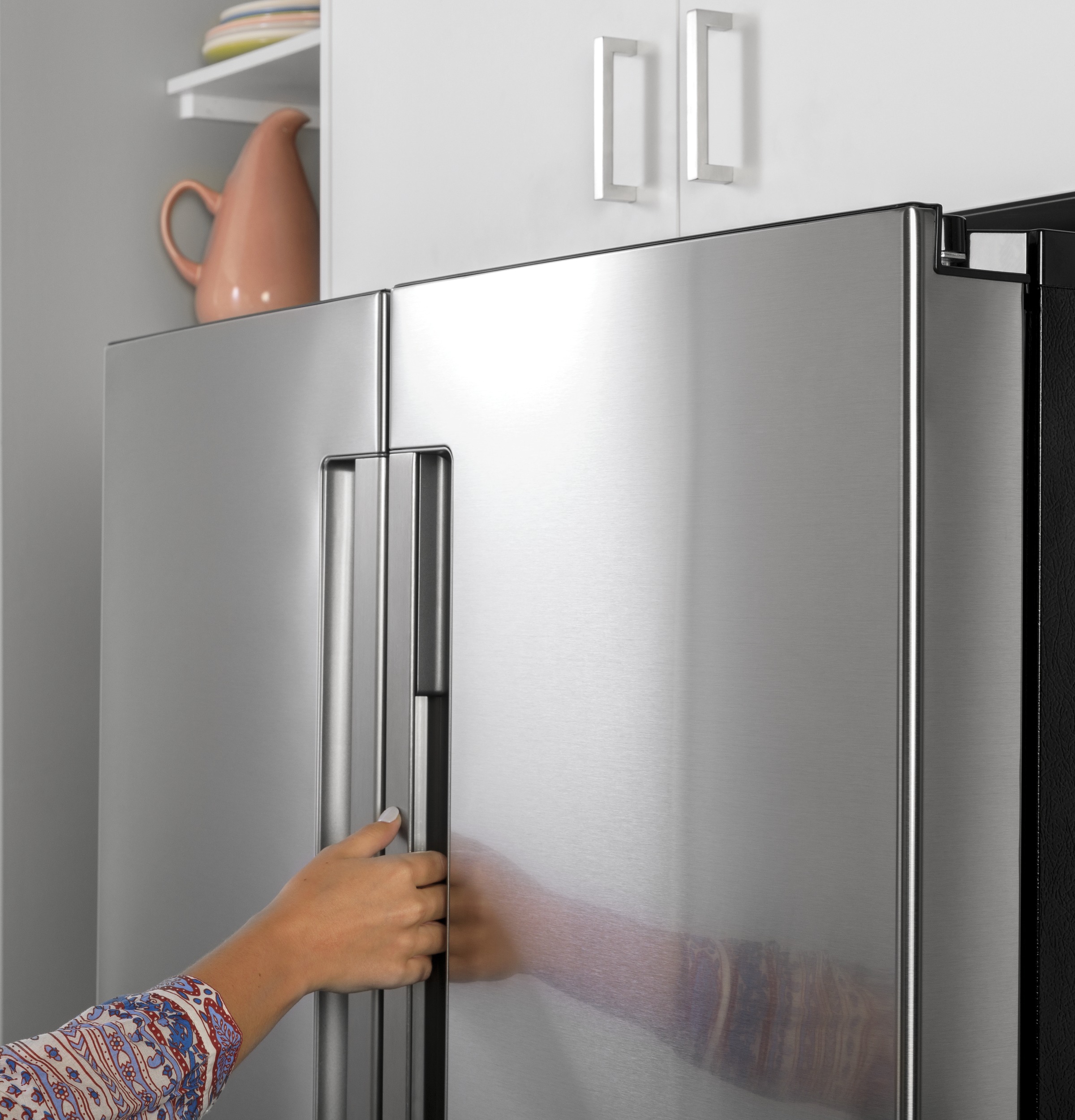 ENERGY STAR® 27.0 Cu. Ft. French-Door RefrigeratorENERGY STAR® 27.0 Cu. Ft. French-Door Refrigerator QNE27JSMSS