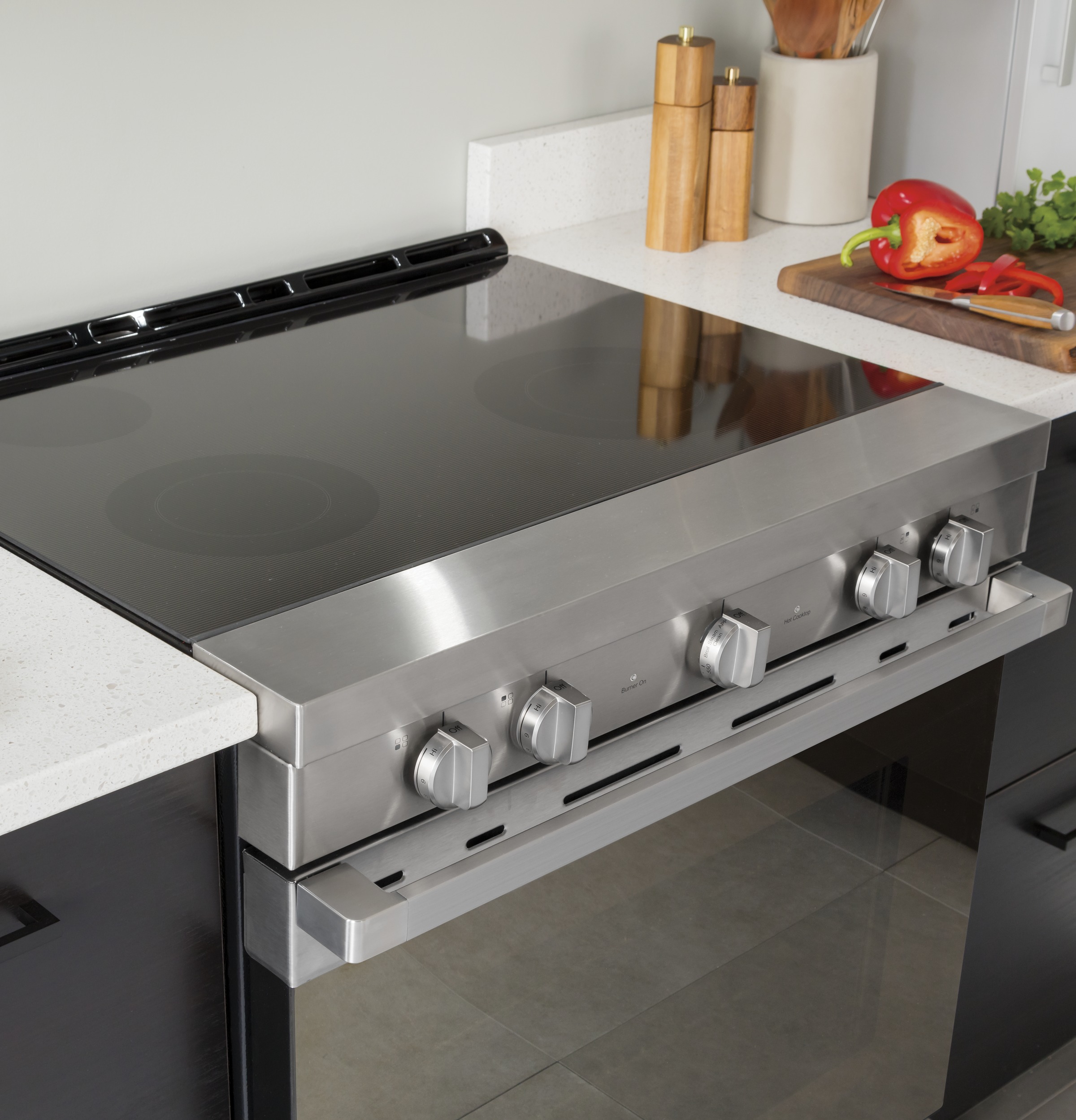 30" Smart Slide-In Electric Range with Convection30" Smart Slide-In Electric Range with Convection QSS740RNSS