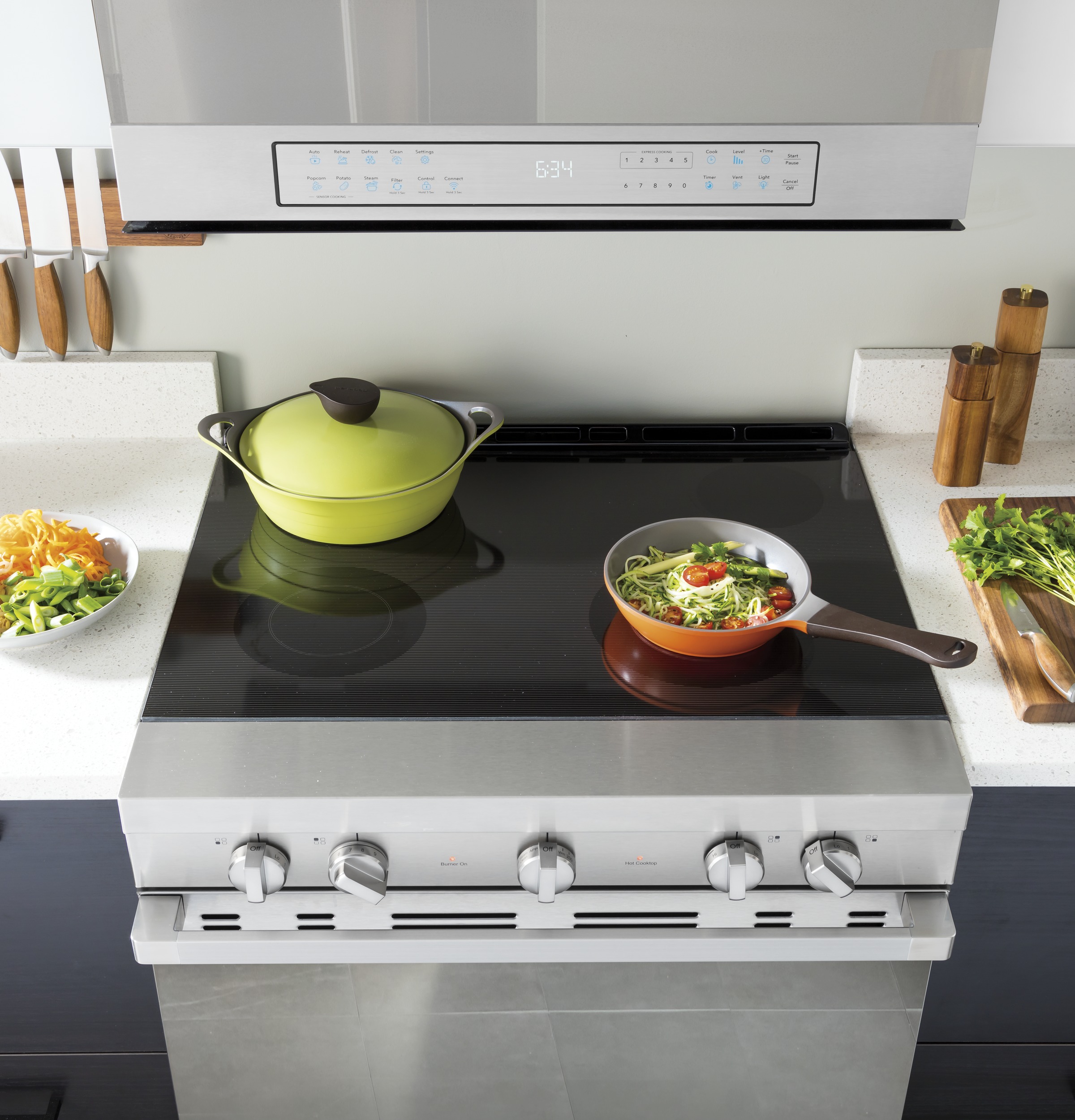 30" Smart Slide-In Electric Range with Convection30" Smart Slide-In Electric Range with Convection QSS740RNSS