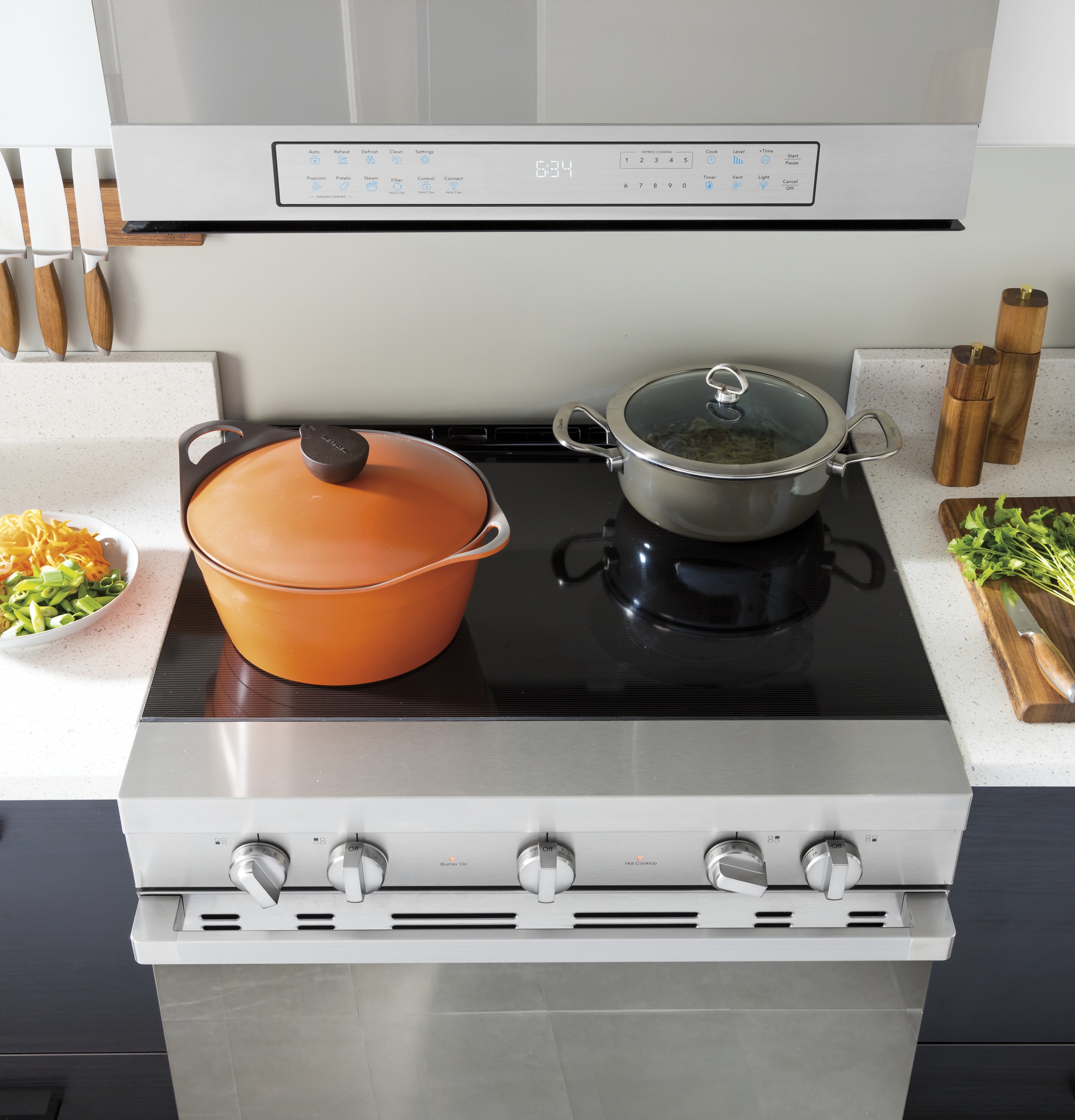 30" Smart Slide-In Electric Range with Convection30" Smart Slide-In Electric Range with Convection QSS740RNSS