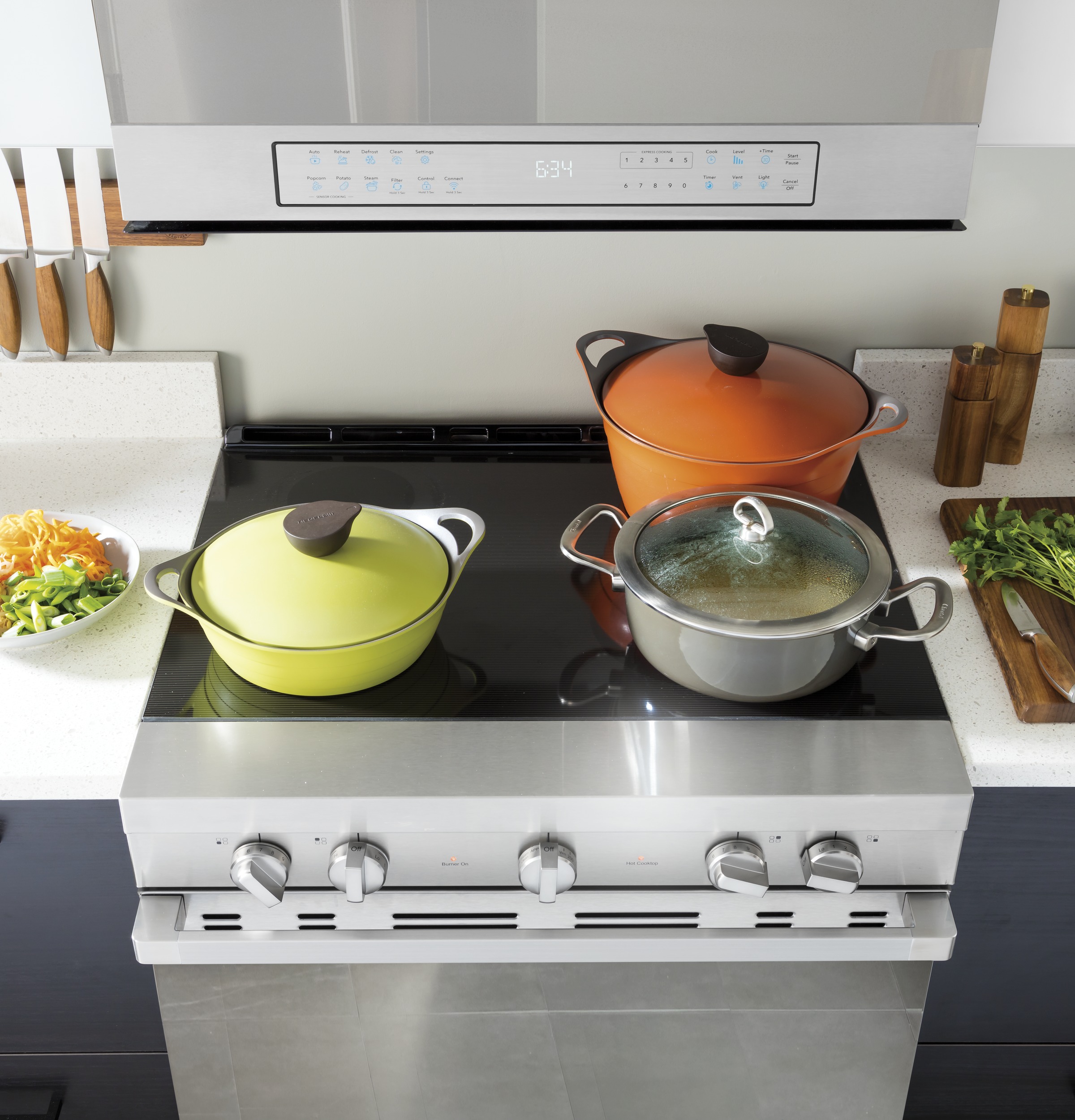 30" Smart Slide-In Electric Range with Convection30" Smart Slide-In Electric Range with Convection QSS740RNSS