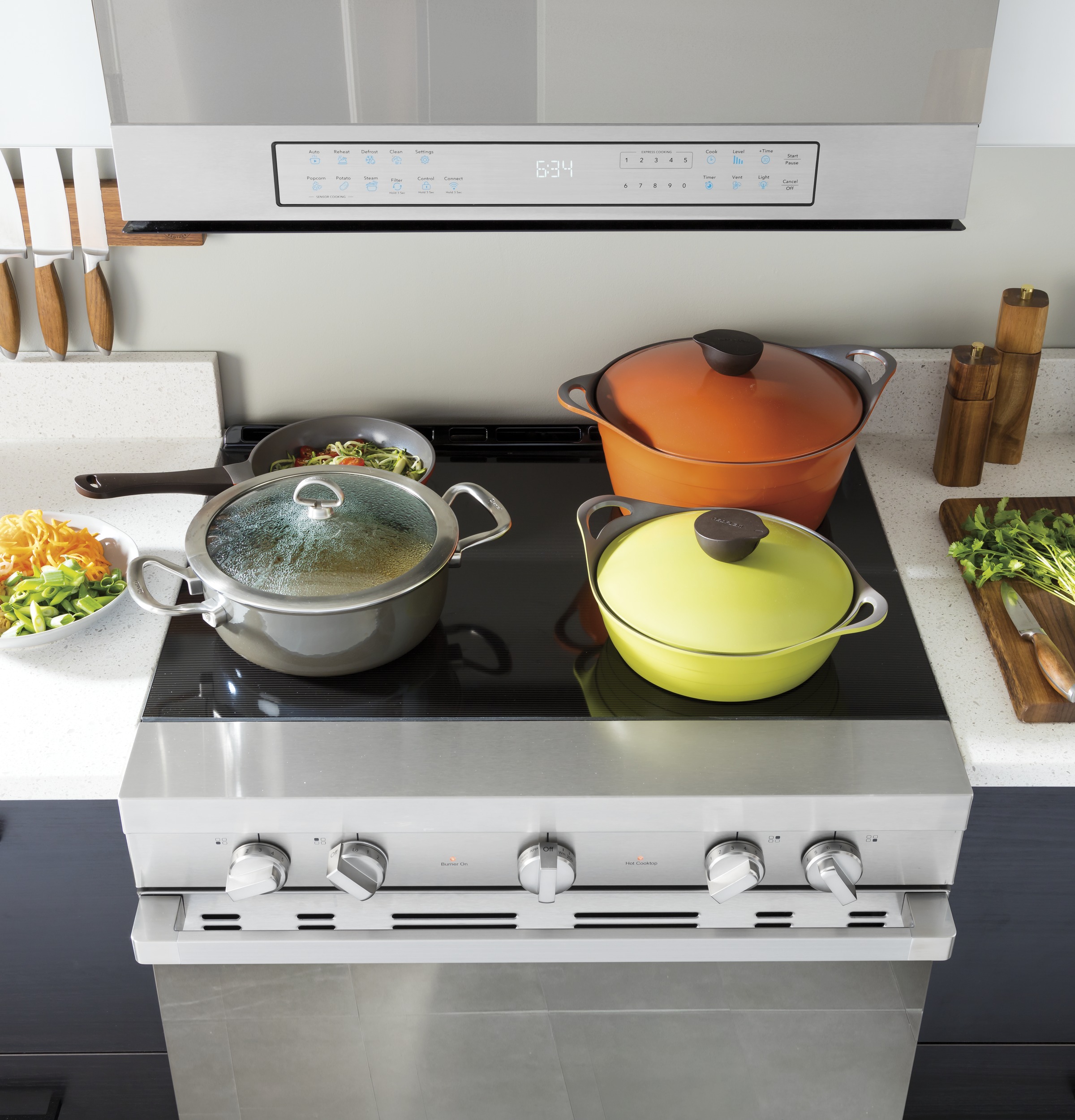 30" Smart Slide-In Electric Range with Convection30" Smart Slide-In Electric Range with Convection QSS740RNSS
