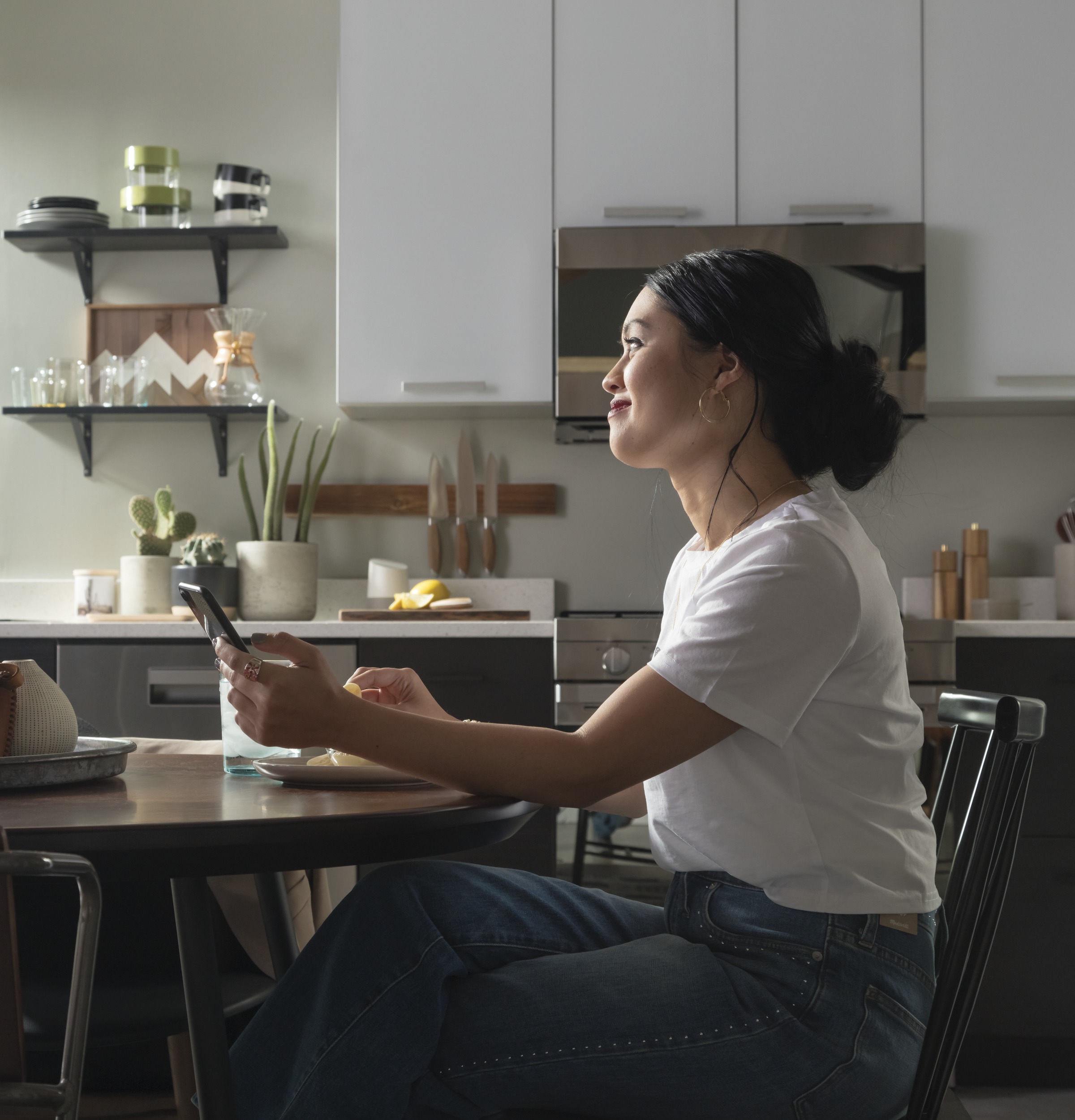 30" 1.6 Cu. Ft. Smart Over-the-Range Microwave Oven30" 1.6 Cu. Ft. Smart Over-the-Range Microwave Oven view 13