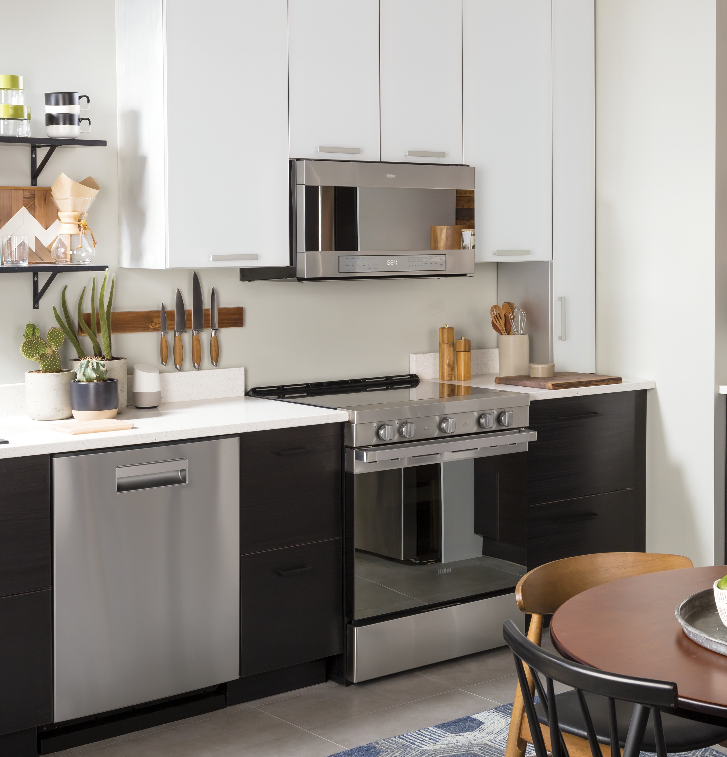 30" 1.6 Cu. Ft. Smart Over-the-Range Microwave Oven30" 1.6 Cu. Ft. Smart Over-the-Range Microwave Oven view 2