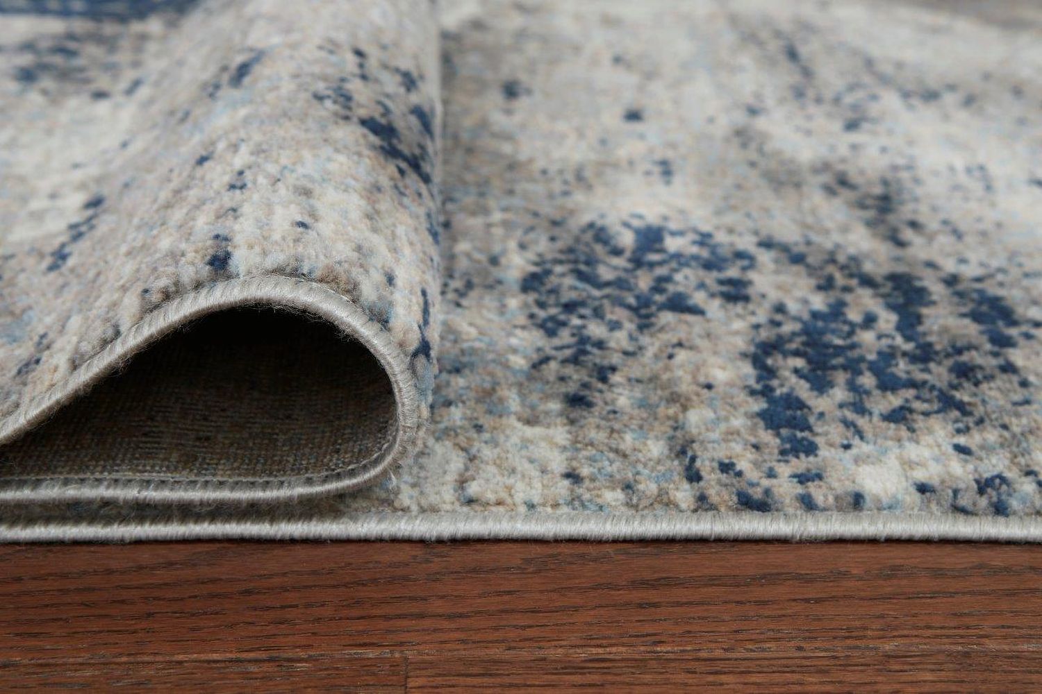 Wrenstow Multi Large Rug R403751