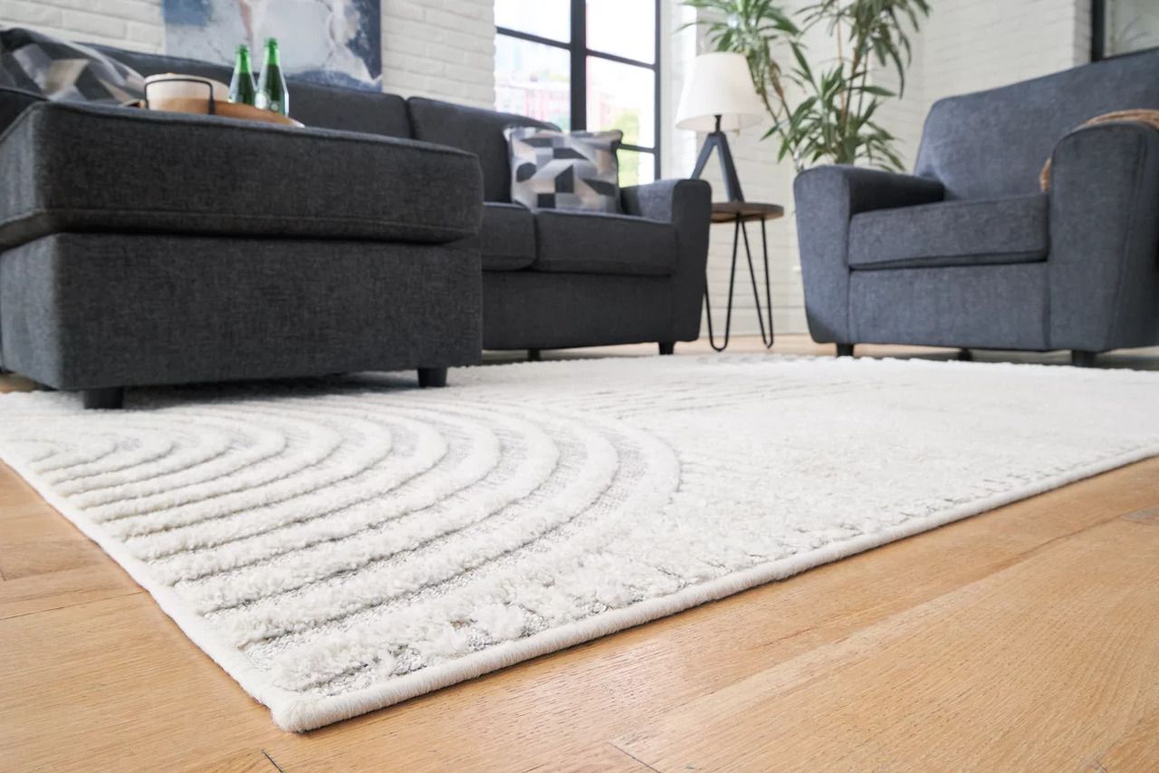 Lambworth Gray And Cream Large Rug R405341