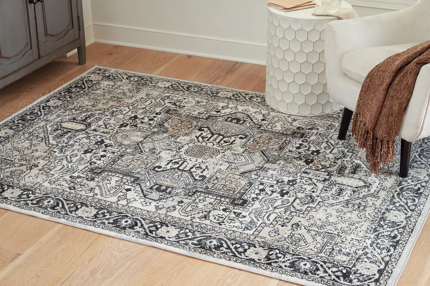 Gregmoore Multi Medium Rug R405822