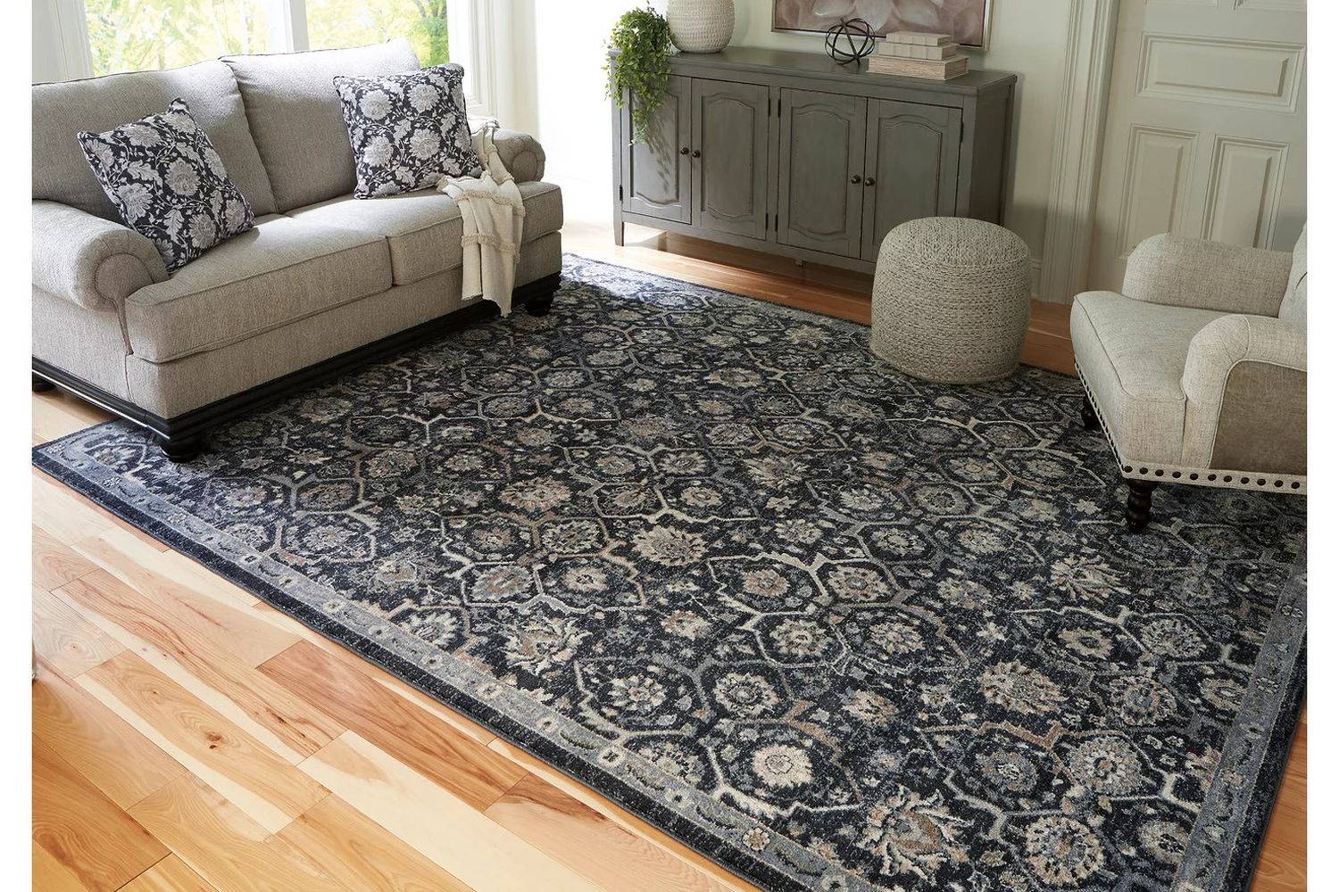 Hilcott Blue And Gray Large Rug R406111