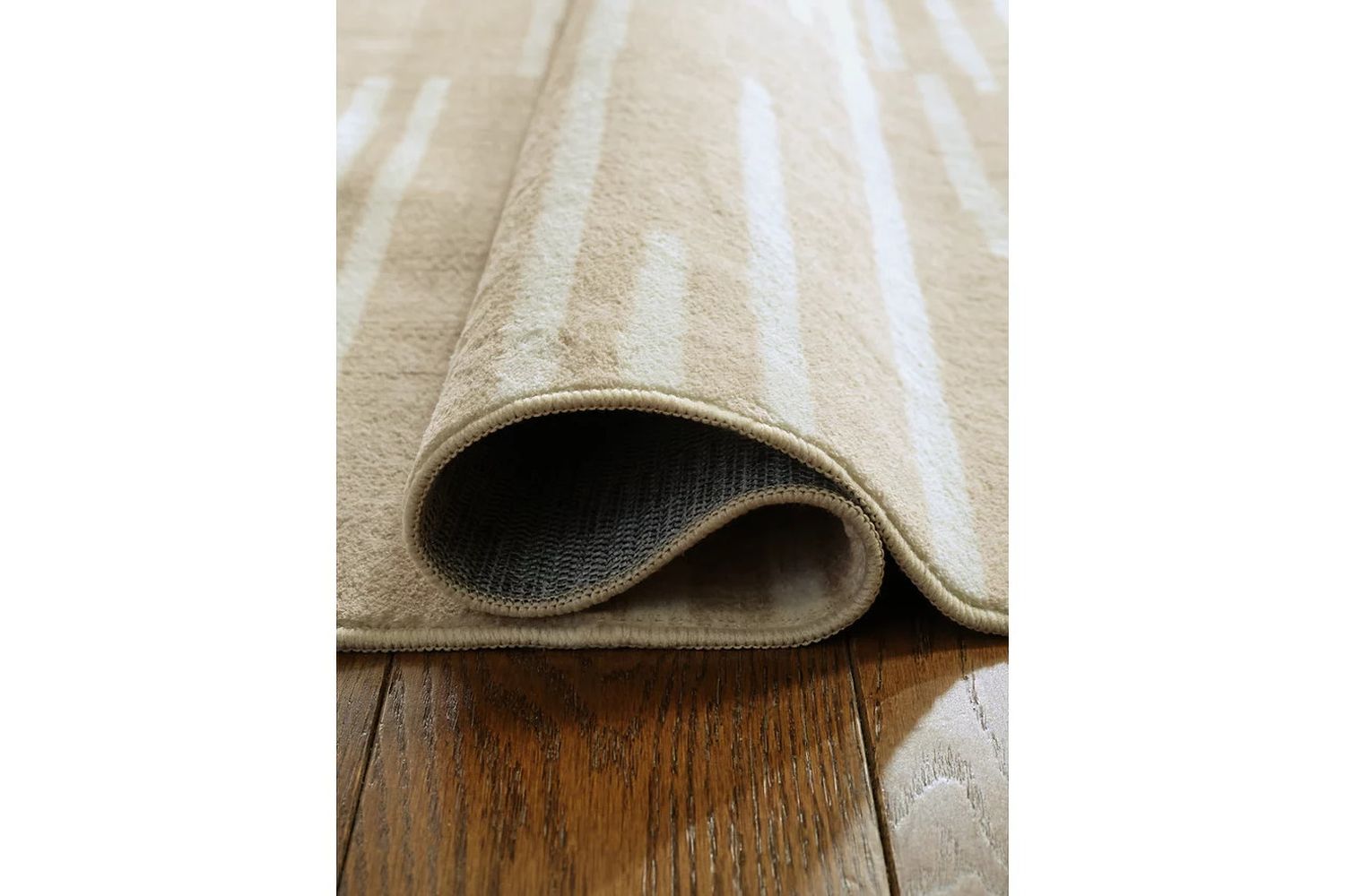 Ardenville Tan and Cream Medium Rug R406212