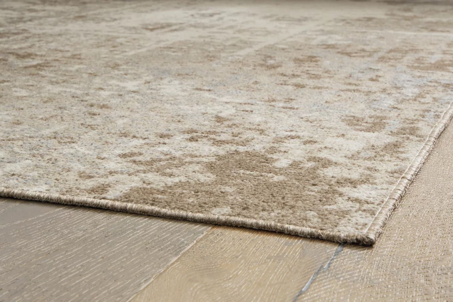 Grifflain Brown and Gray Medium Rug R406232