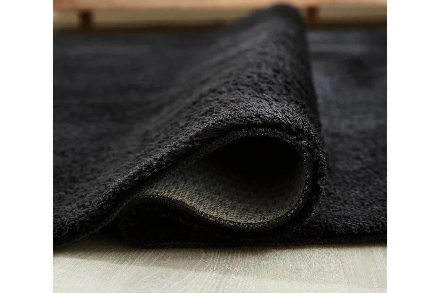 Anaben 5 ft x 7 ft Rug In Black R406312