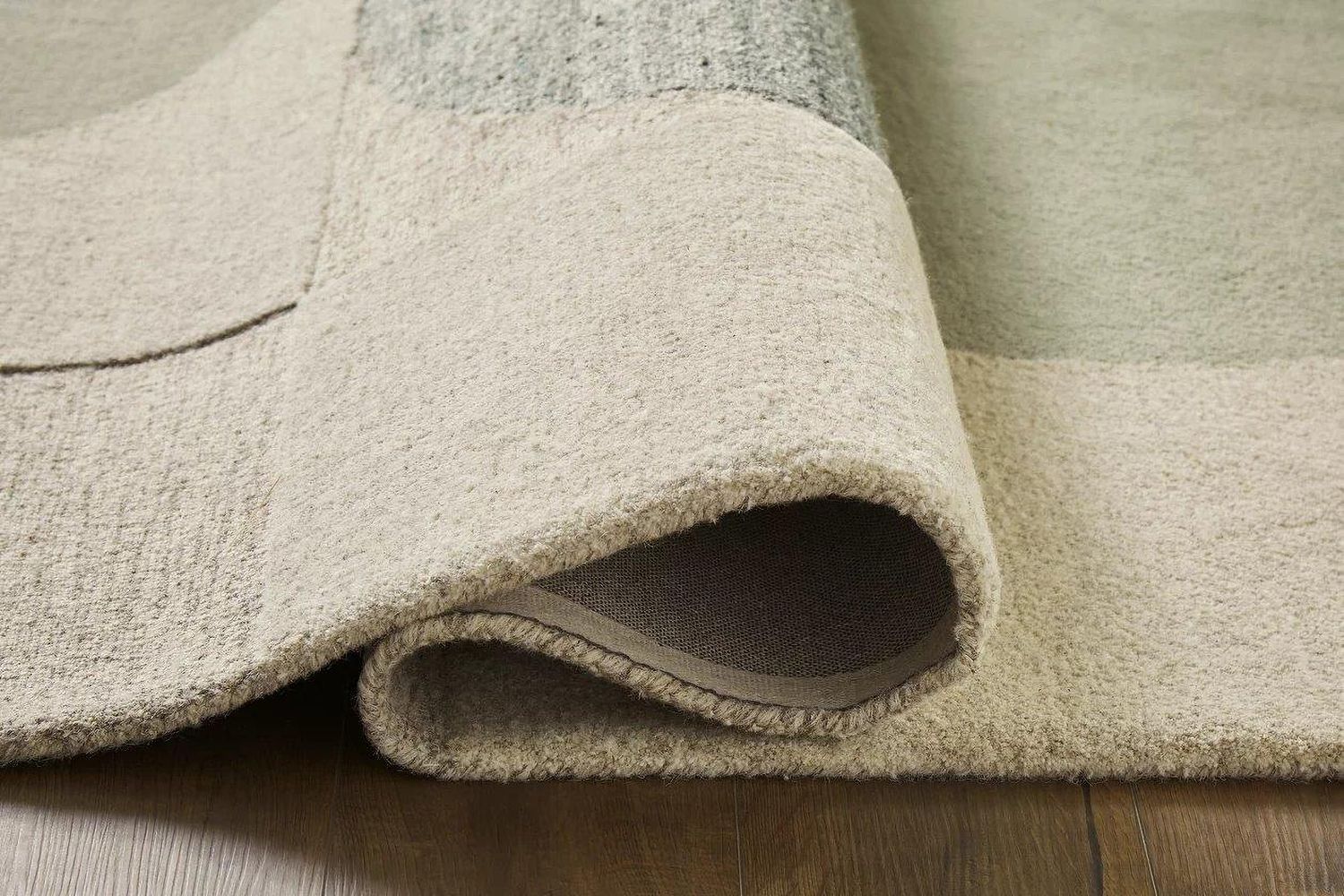 Dallane 8 ft x 10 ft Rug In Blue and Green R406351