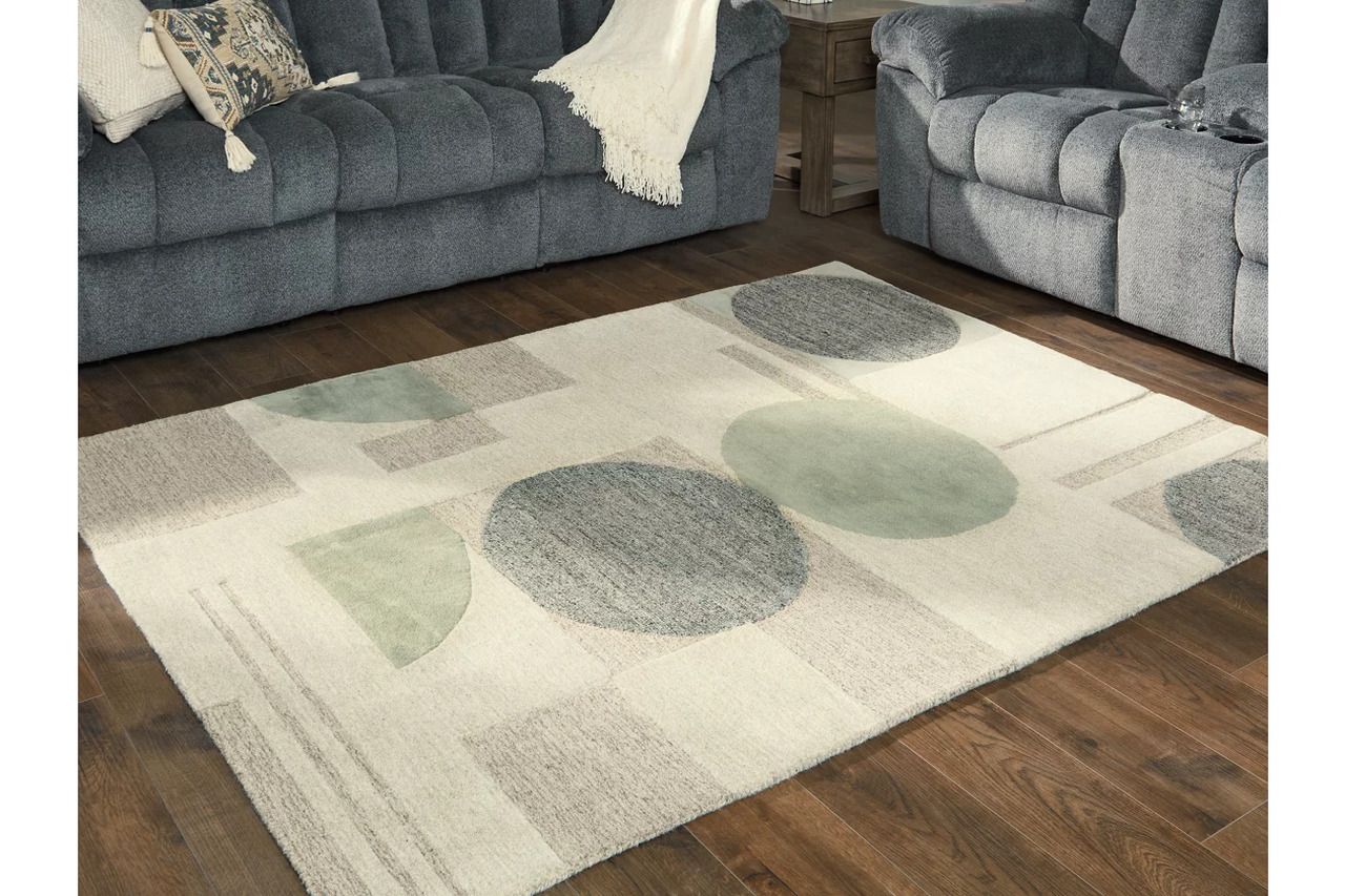 Dallane 5 ft x 7 ft Rug In Blue and Green R406352