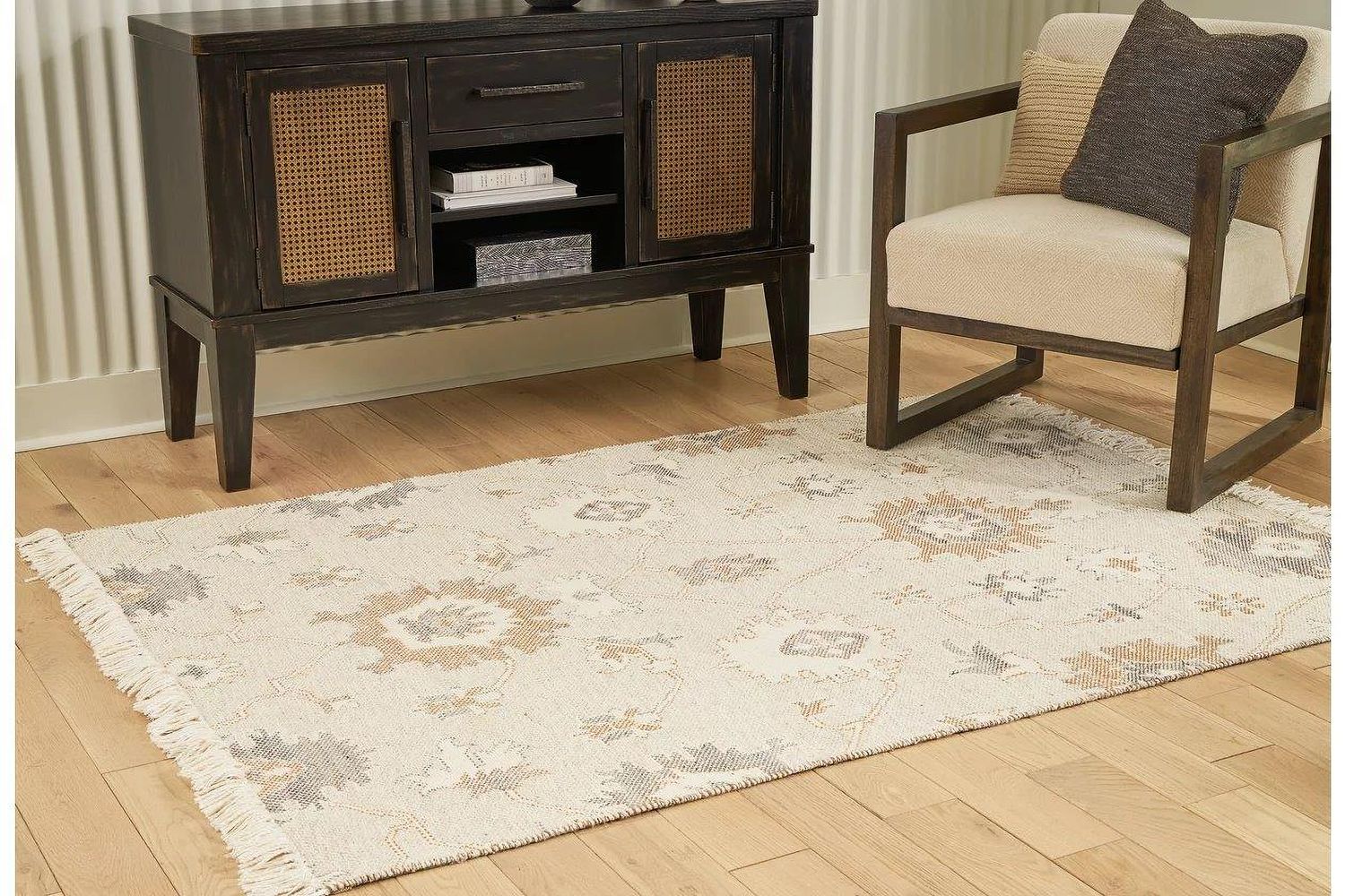 Calkin 5 ft x 7 ft Rug In Linen and Gray R406392
