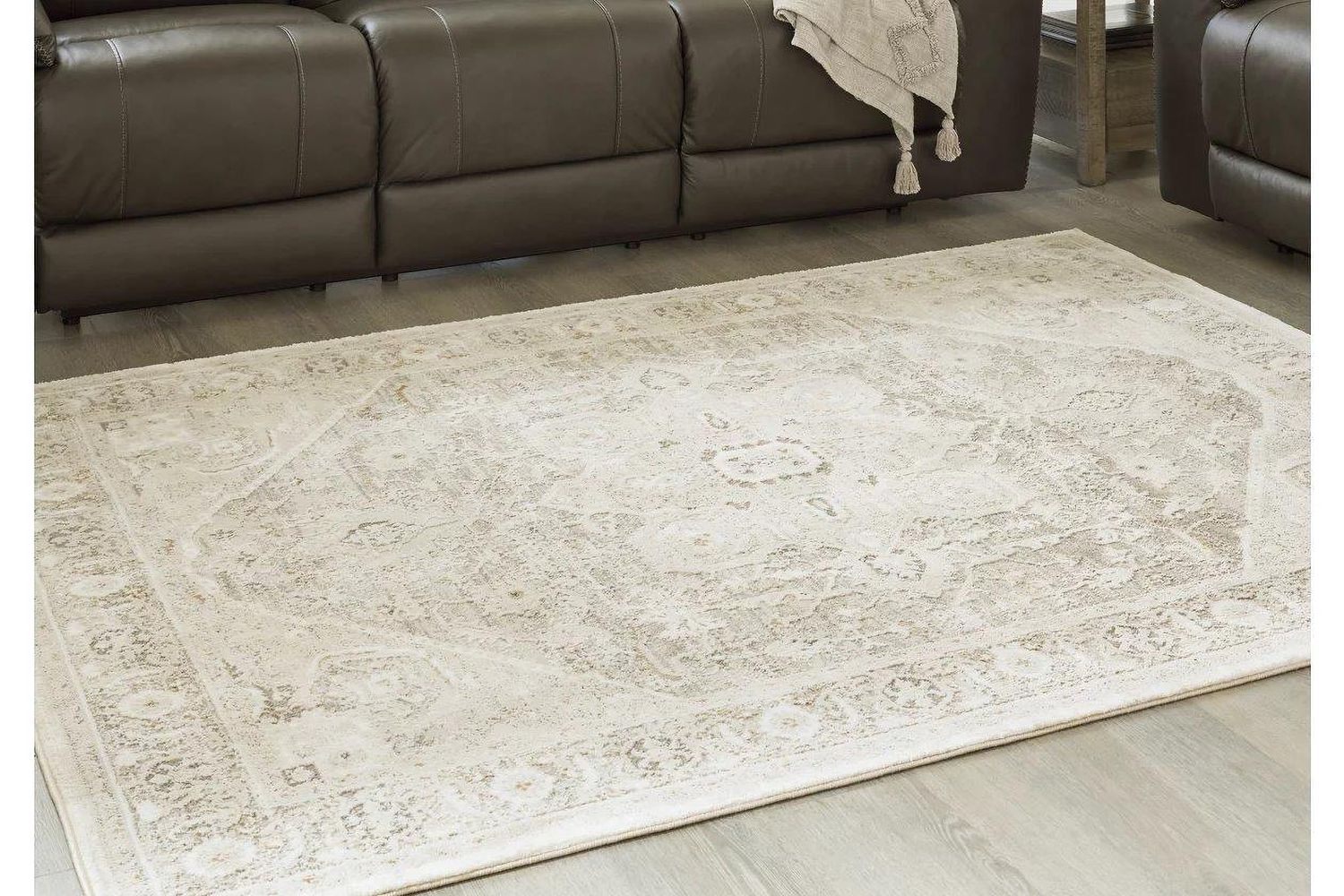 Gatwell 8 ft x 10 ft Rug In Gray and Ivory R406511