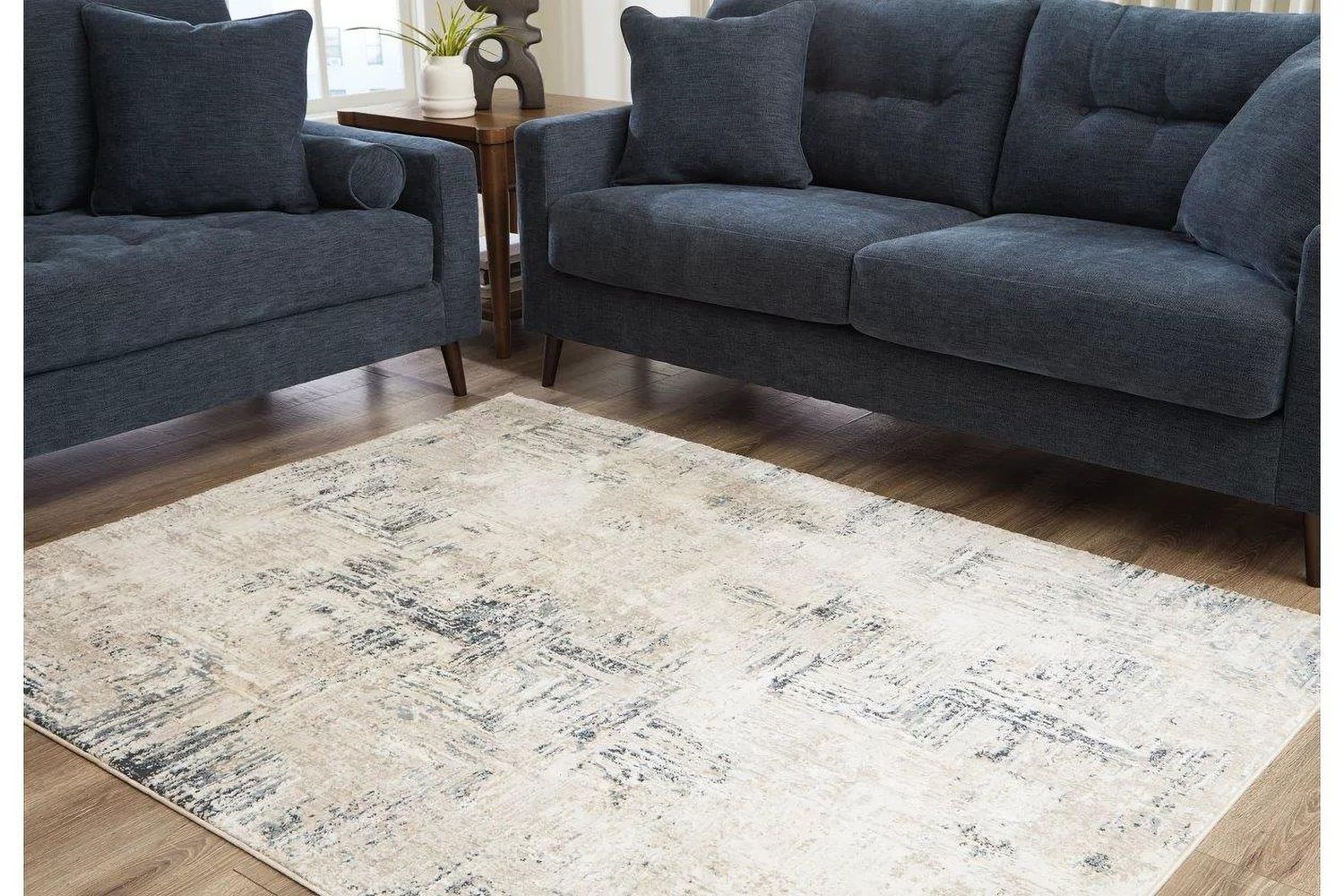 Gentor 5 ft x 7 ft Rug In Blue and Ivory R406522