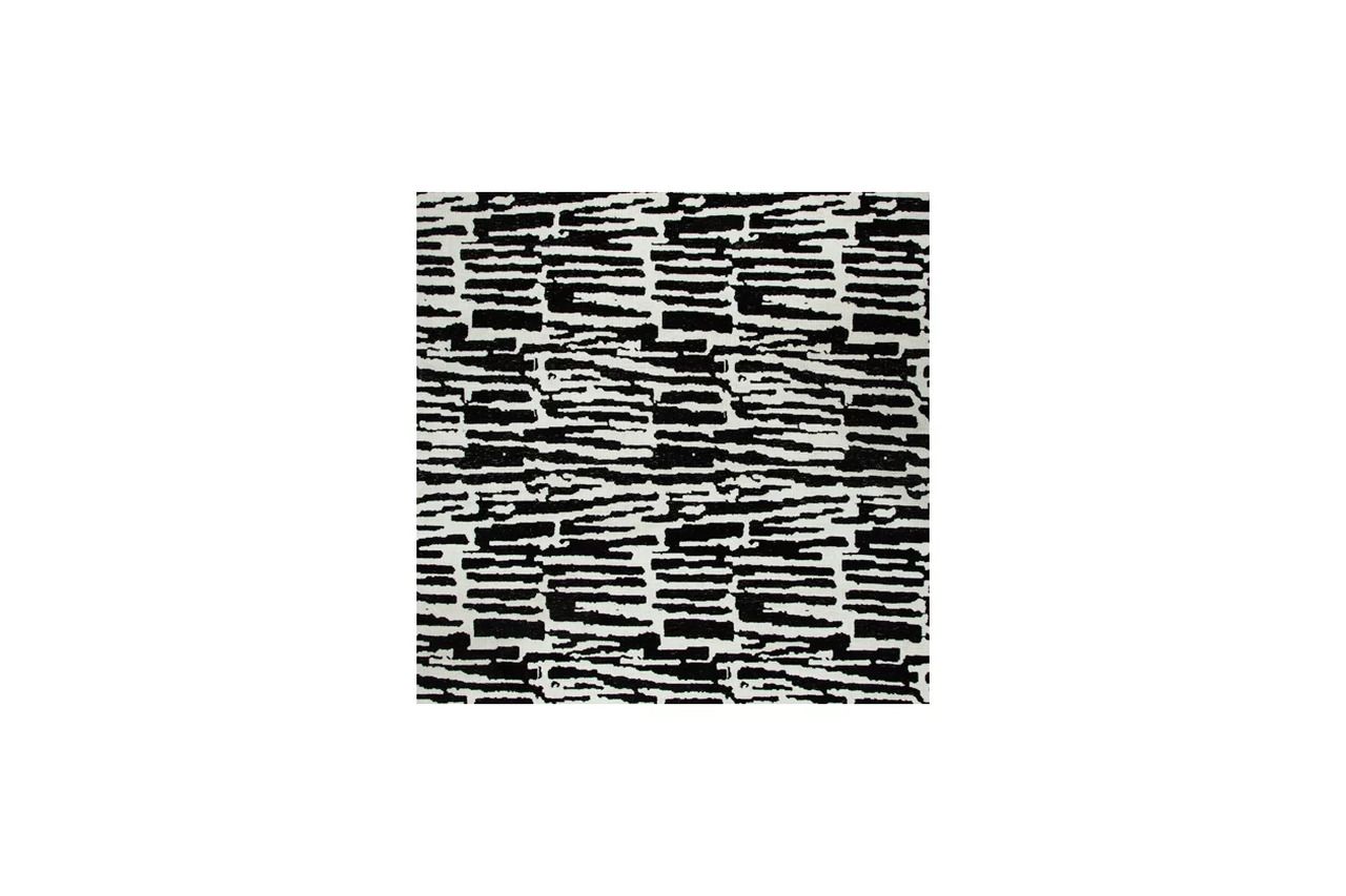 Bramshaw Extra Large Rug In Black and Ivory R406760