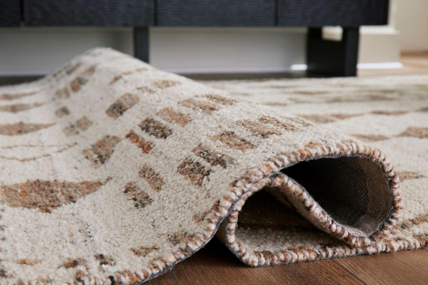 Brettler Medium Rug In Beige and Brown R406792