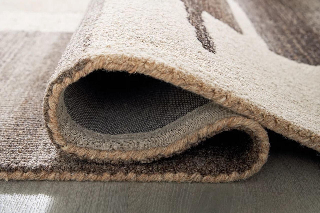 Kencher Extra Large Rug In Beige and Brown R406820