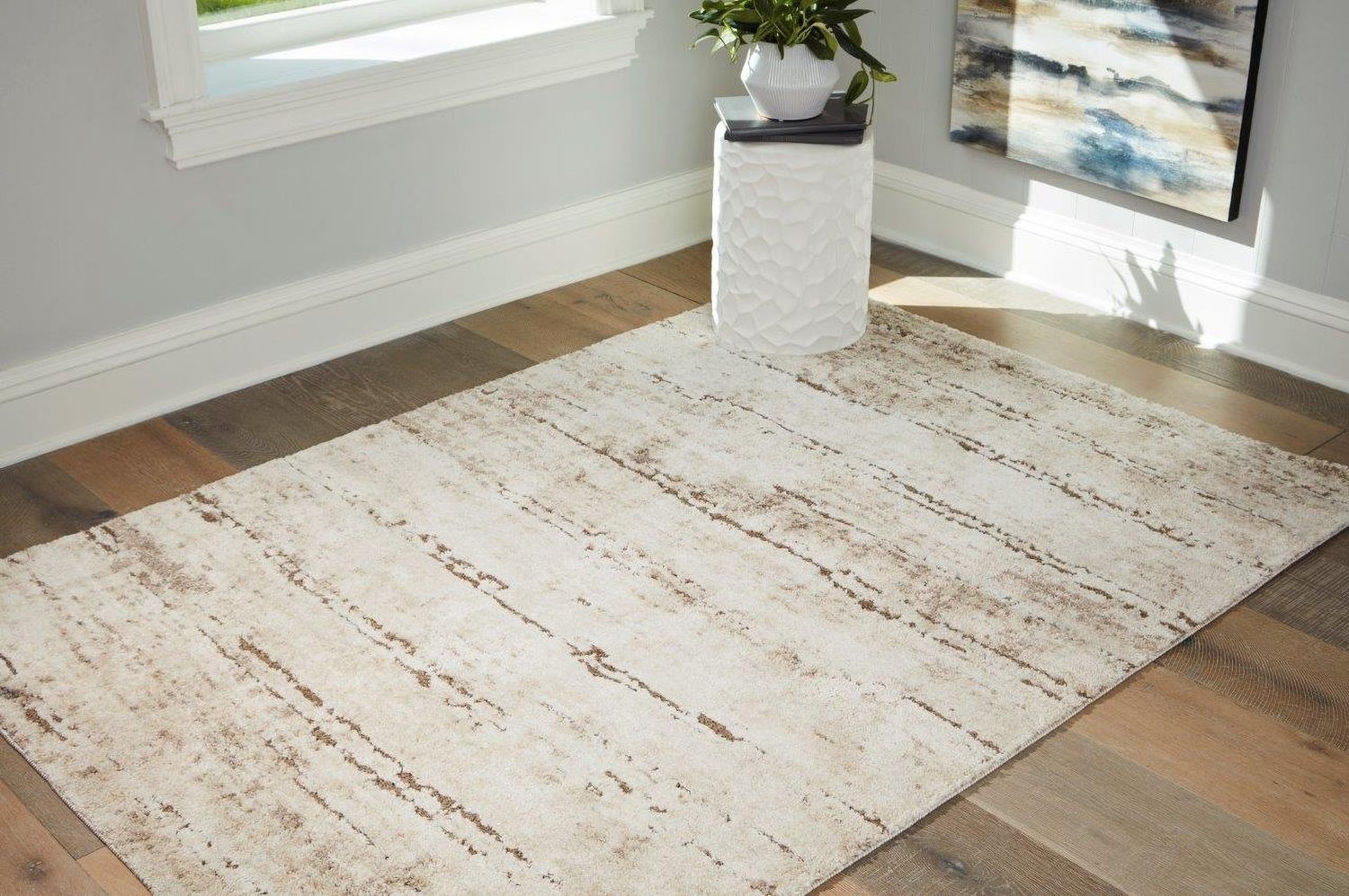 Kasney Medium Rug In Cream and Brown R406852