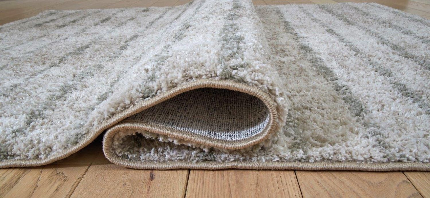 Laddway Medium Rug In Cream and Green R406882